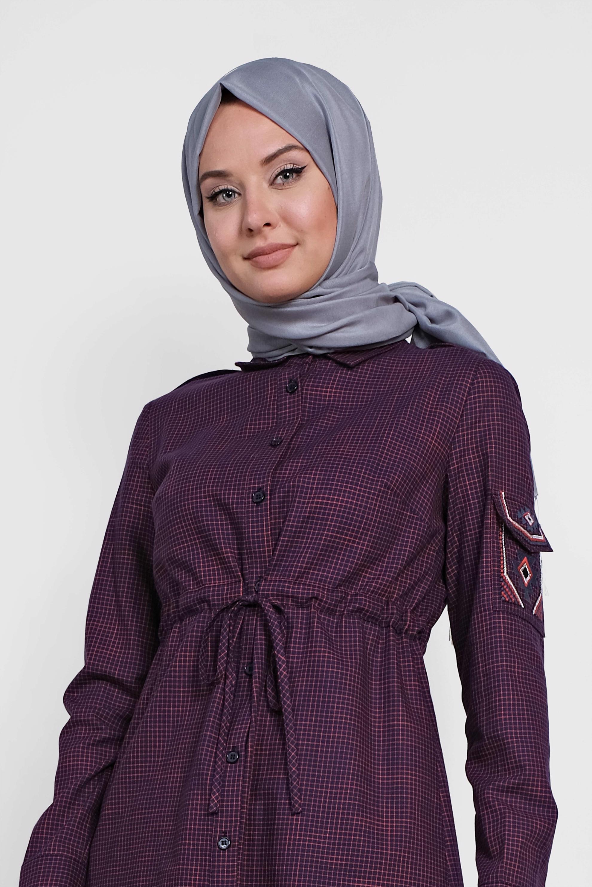 Tesettür giyim LACİVERT KARE DESENLİ KOLU İŞLEMELİ PAMUKLU TUNİK 4304