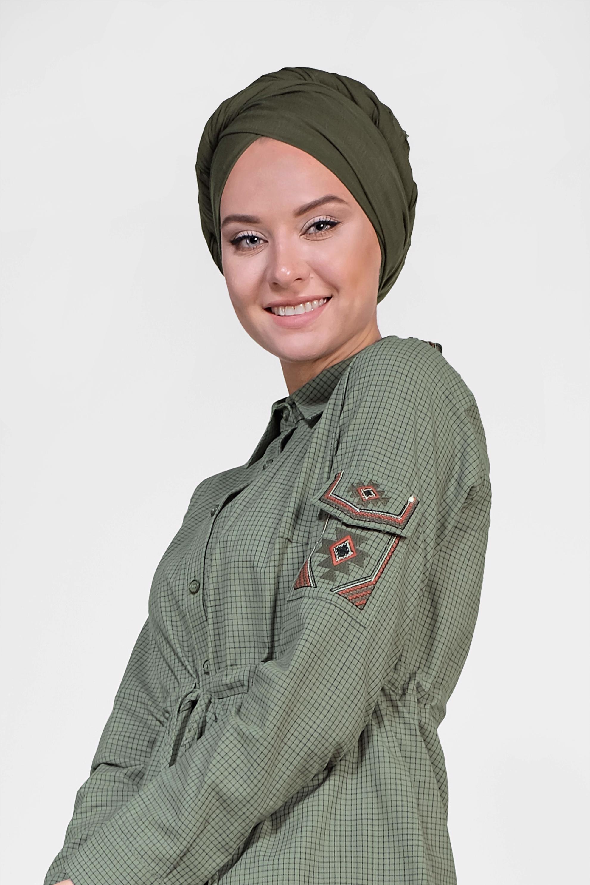 Tesettür giyim HAKİ KARE DESENLİ KOLU İŞLEMELİ PAMUKLU TUNİK 4304