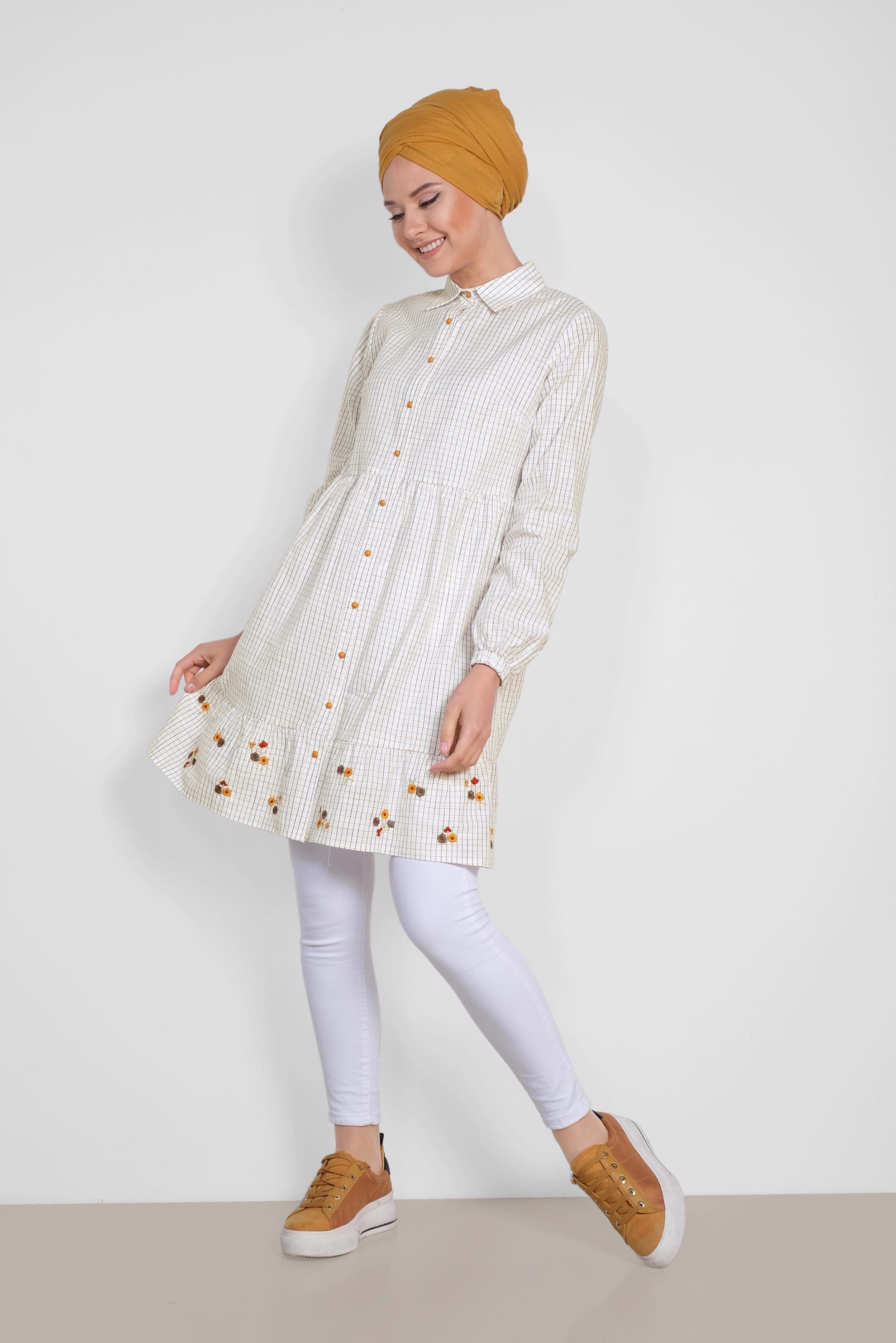 Tesettür giyim BEYAZ ÇİÇEK NAKIŞLI ÇİZGİLİ TUNİK 4307