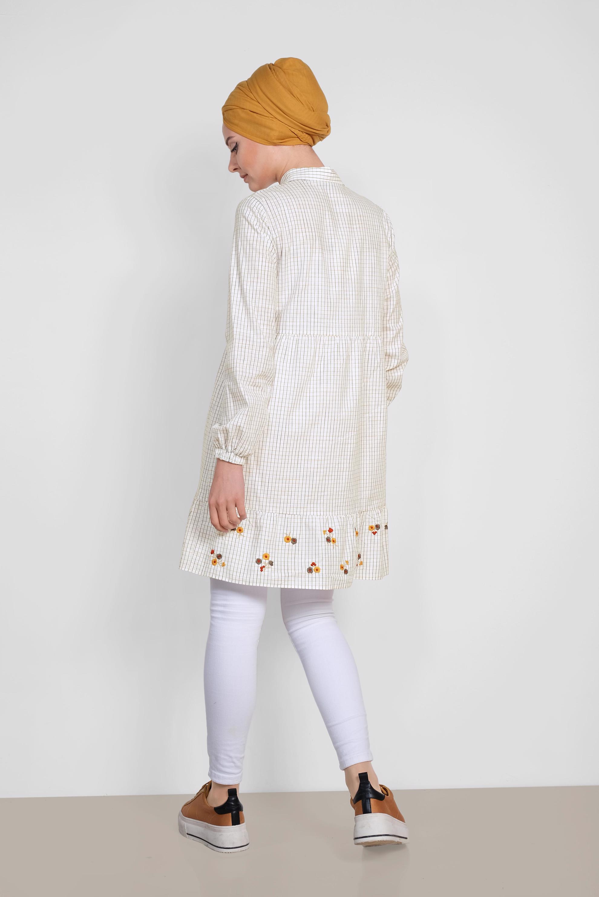 Tesettür giyim BEYAZ ÇİÇEK NAKIŞLI ÇİZGİLİ TUNİK 4307