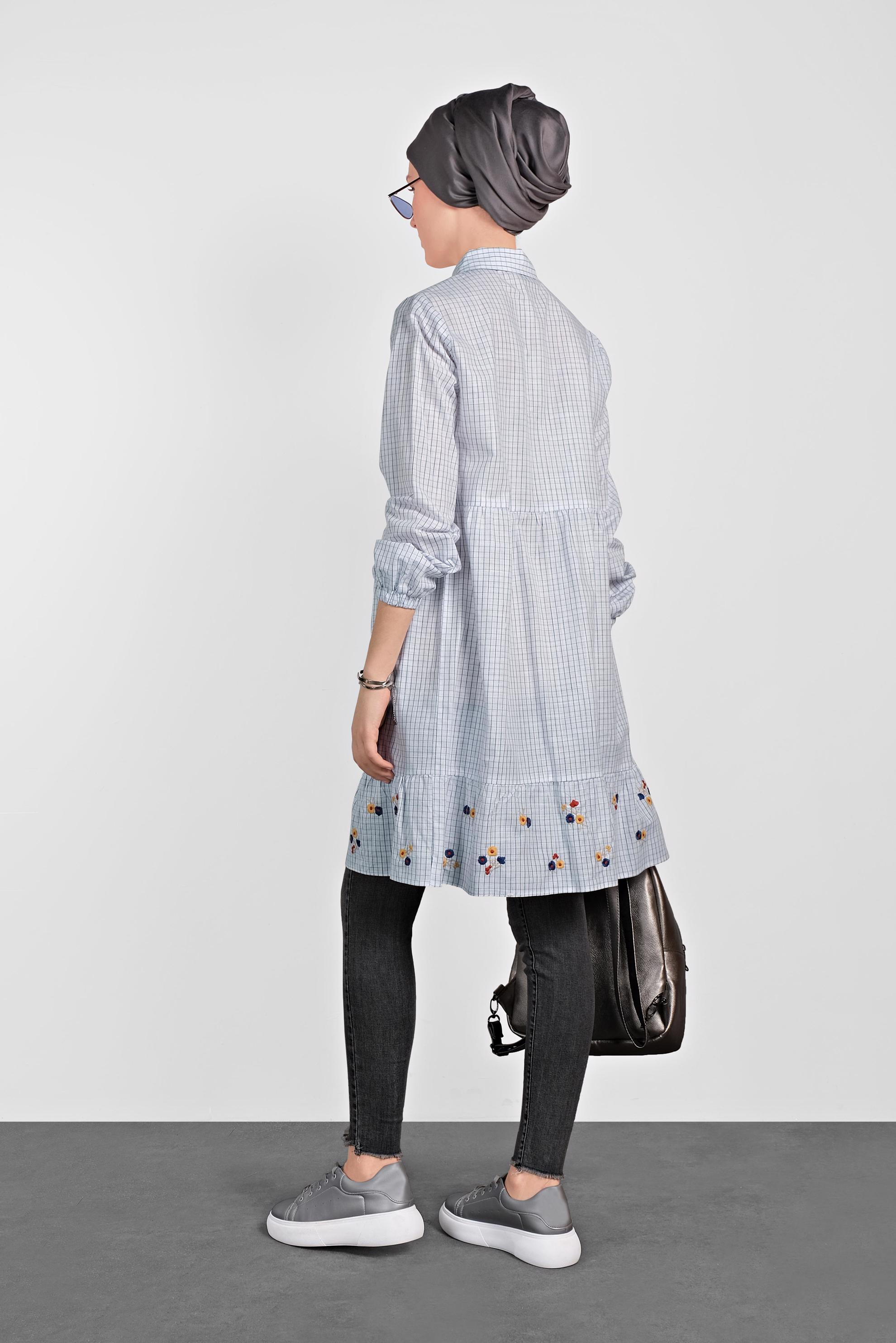 Tesettür giyim BEYAZ ÇİÇEK NAKIŞLI ÇİZGİLİ TUNİK 4307