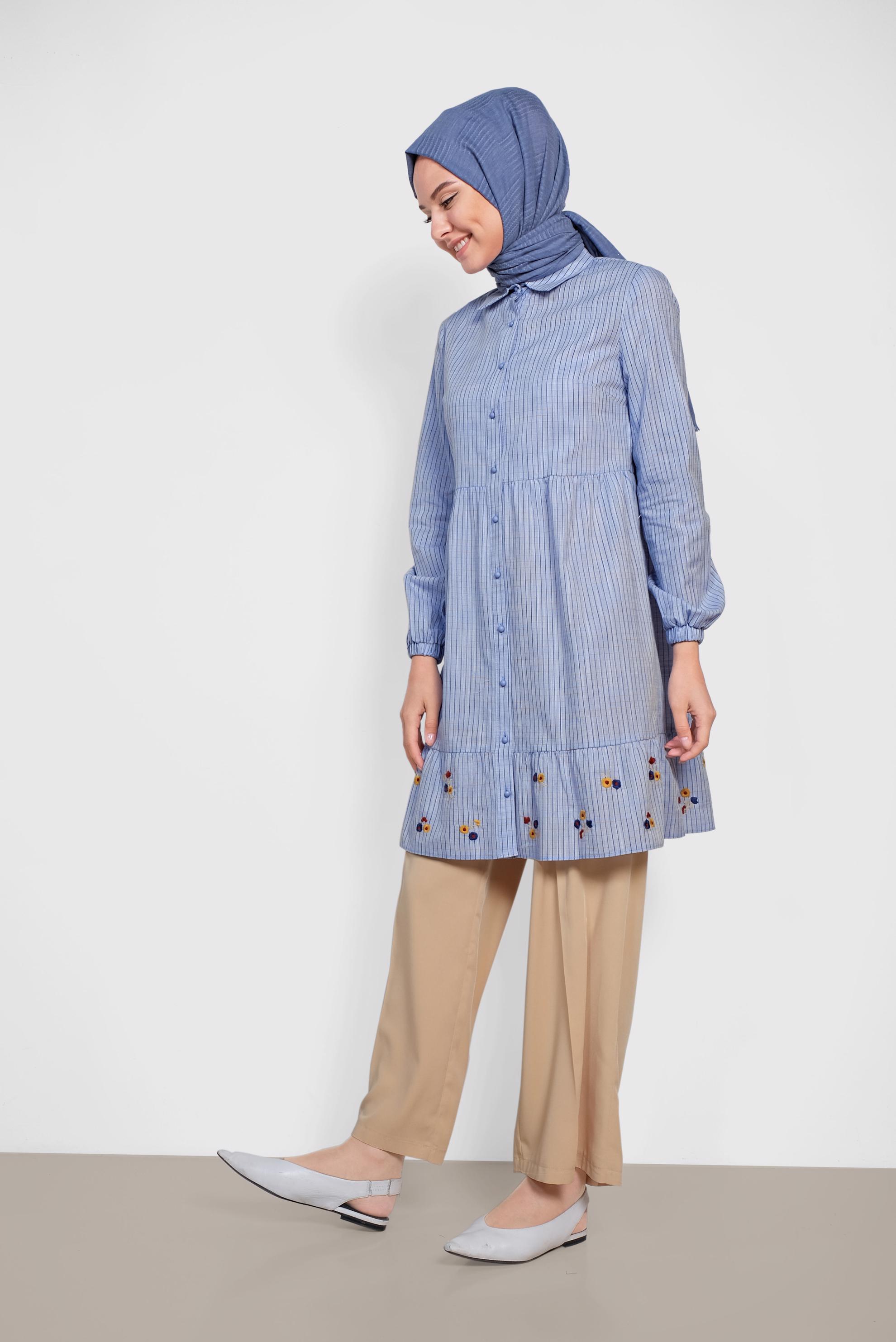 Tesettür giyim MAVİ ÇİÇEK NAKIŞLI ÇİZGİLİ TUNİK 4307