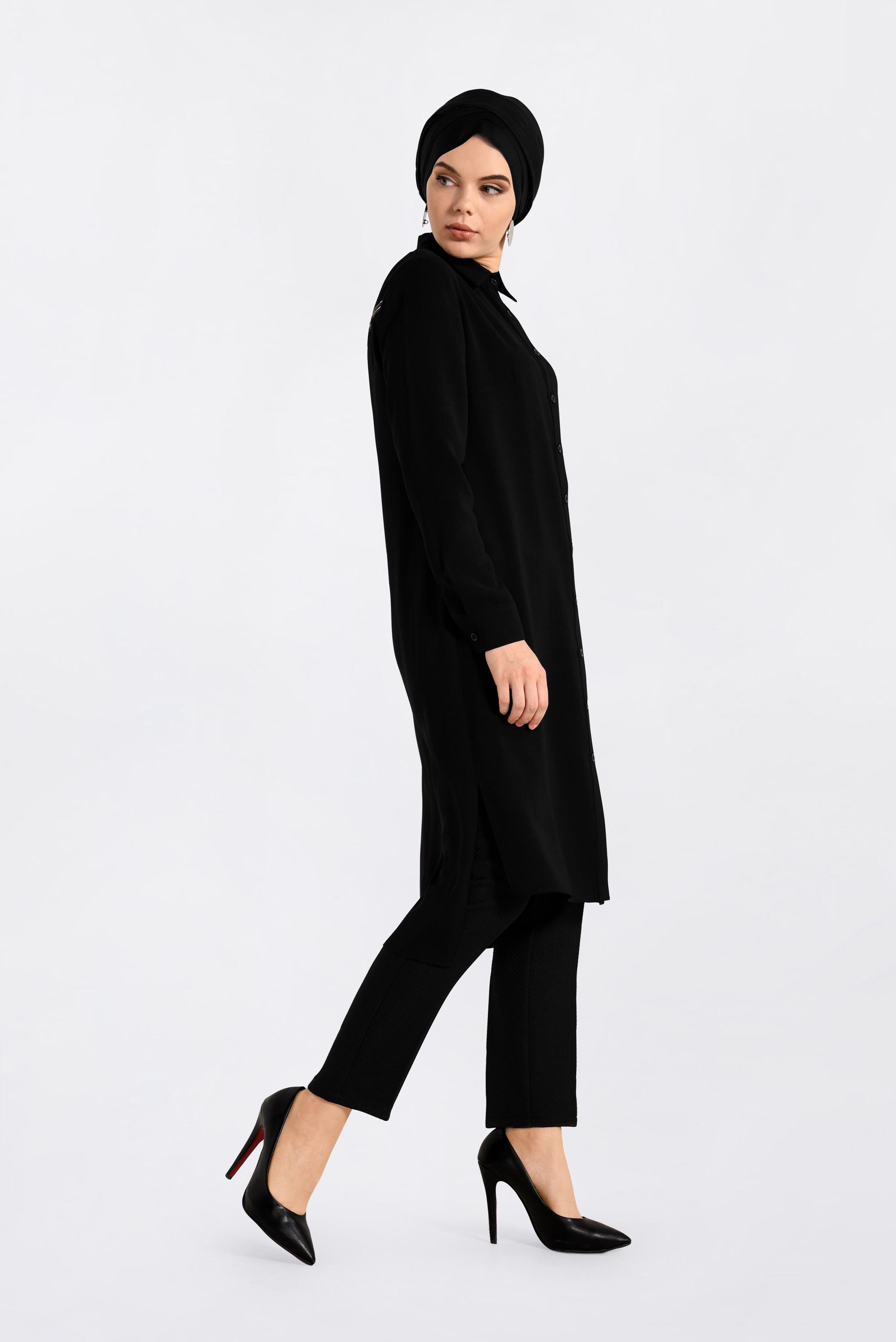 Tesettür giyim SİYAH ARKASI NAKIŞLI TUNİK 4315