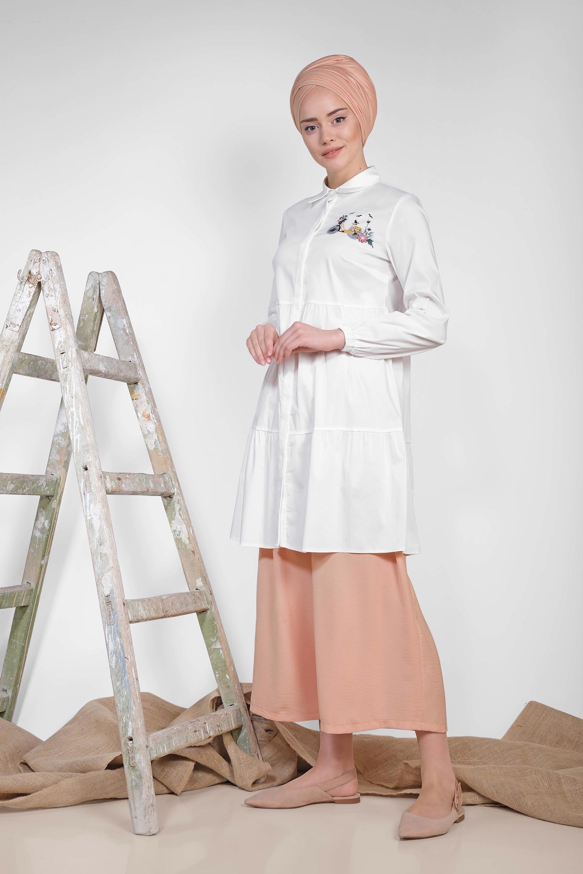 Tesettür giyim BEYAZ NAKIŞ DETAYLI TUNİK 4367