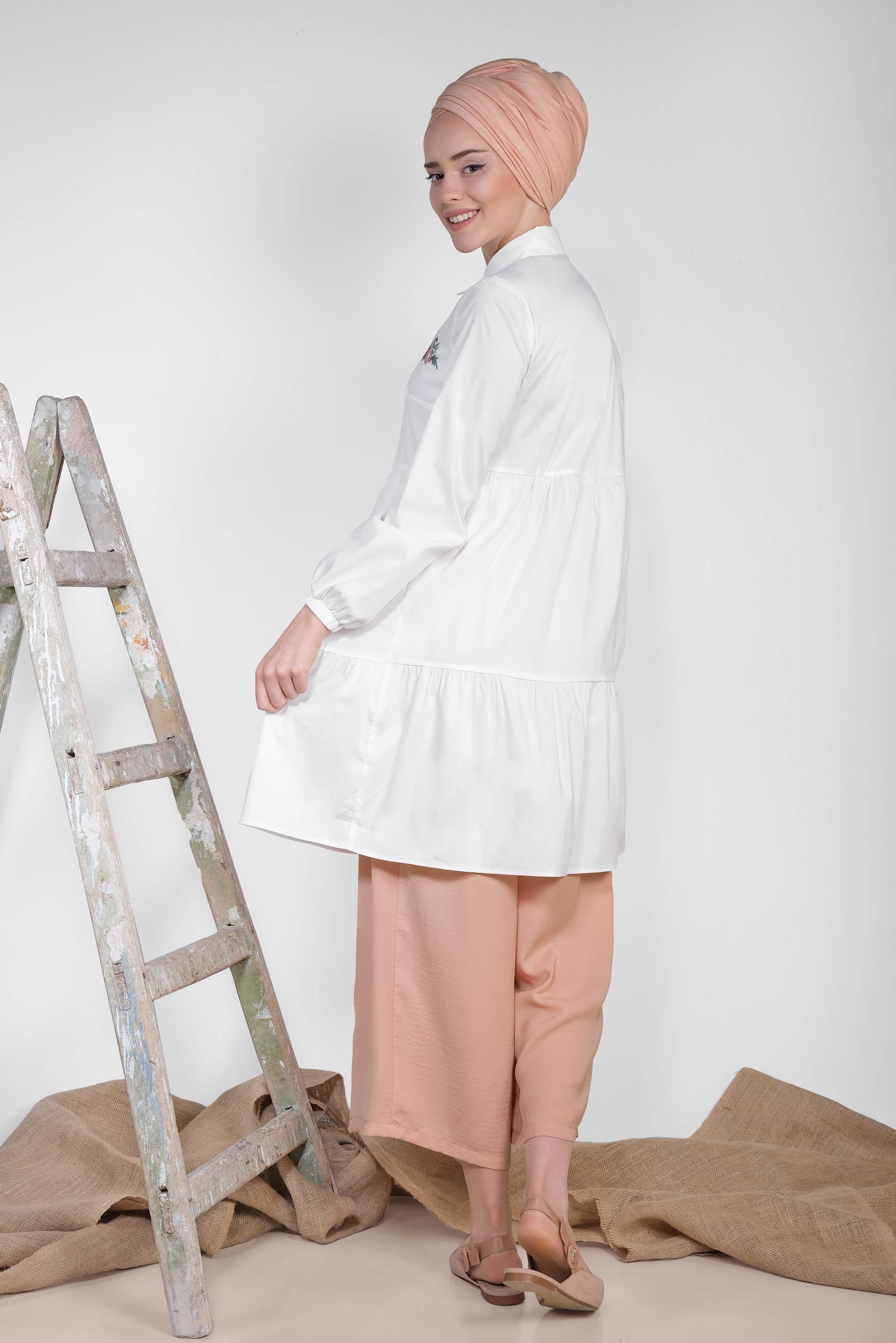 Tesettür giyim BEYAZ NAKIŞ DETAYLI TUNİK 4367