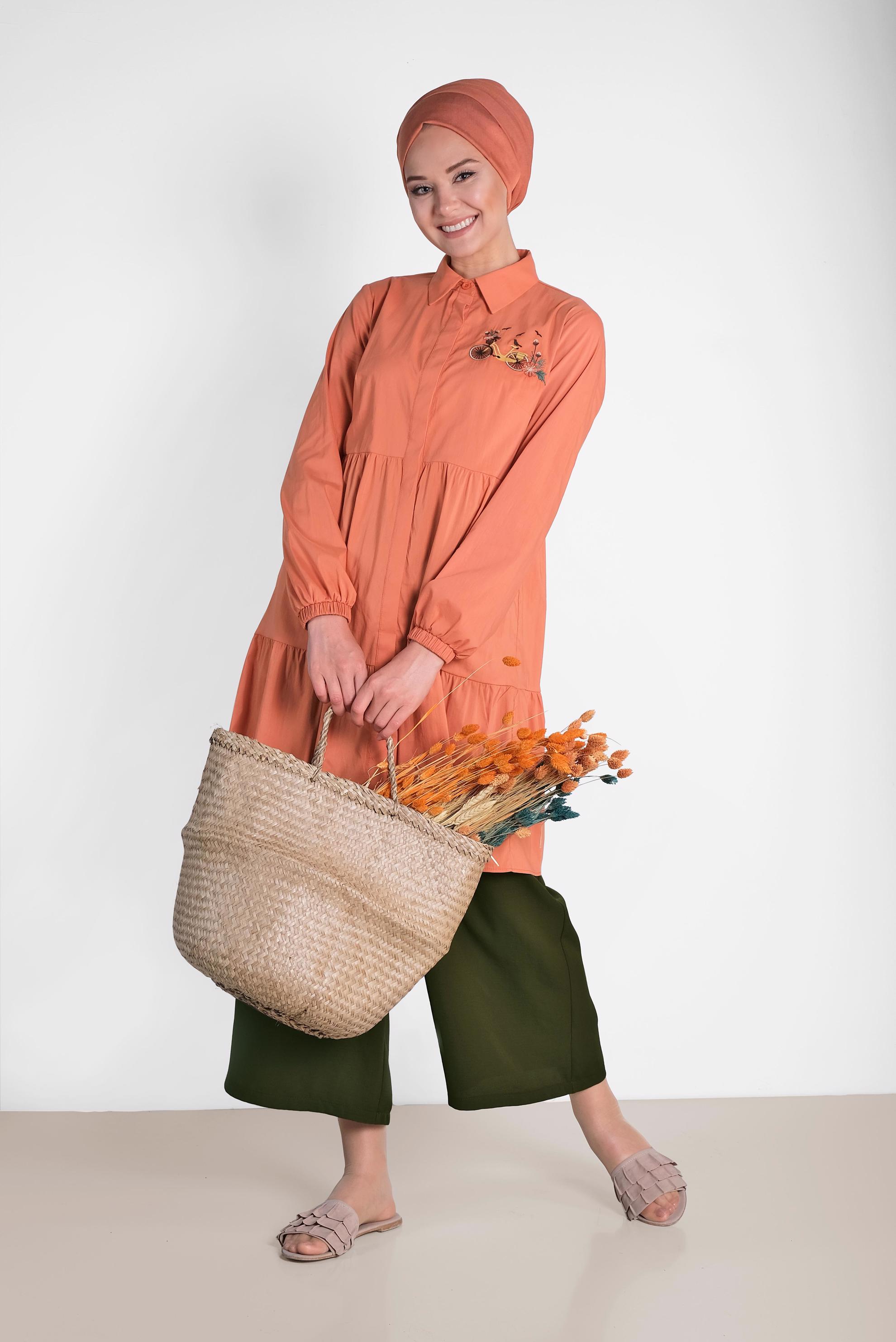 Tesettür giyim TURUNCU NAKIŞ DETAYLI TUNİK 4367