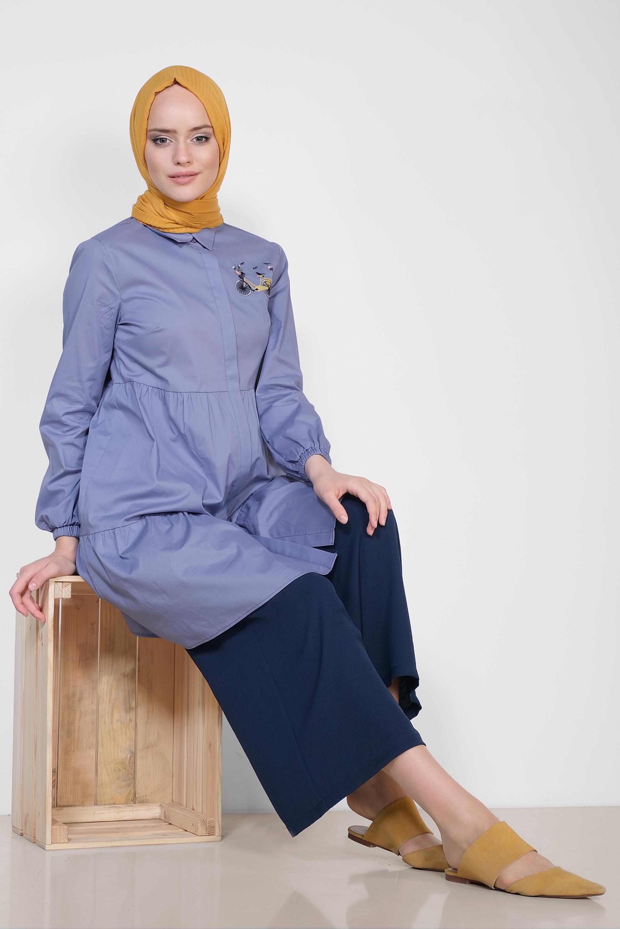 Tesettür giyim MAVİ NAKIŞ DETAYLI TUNİK 4367