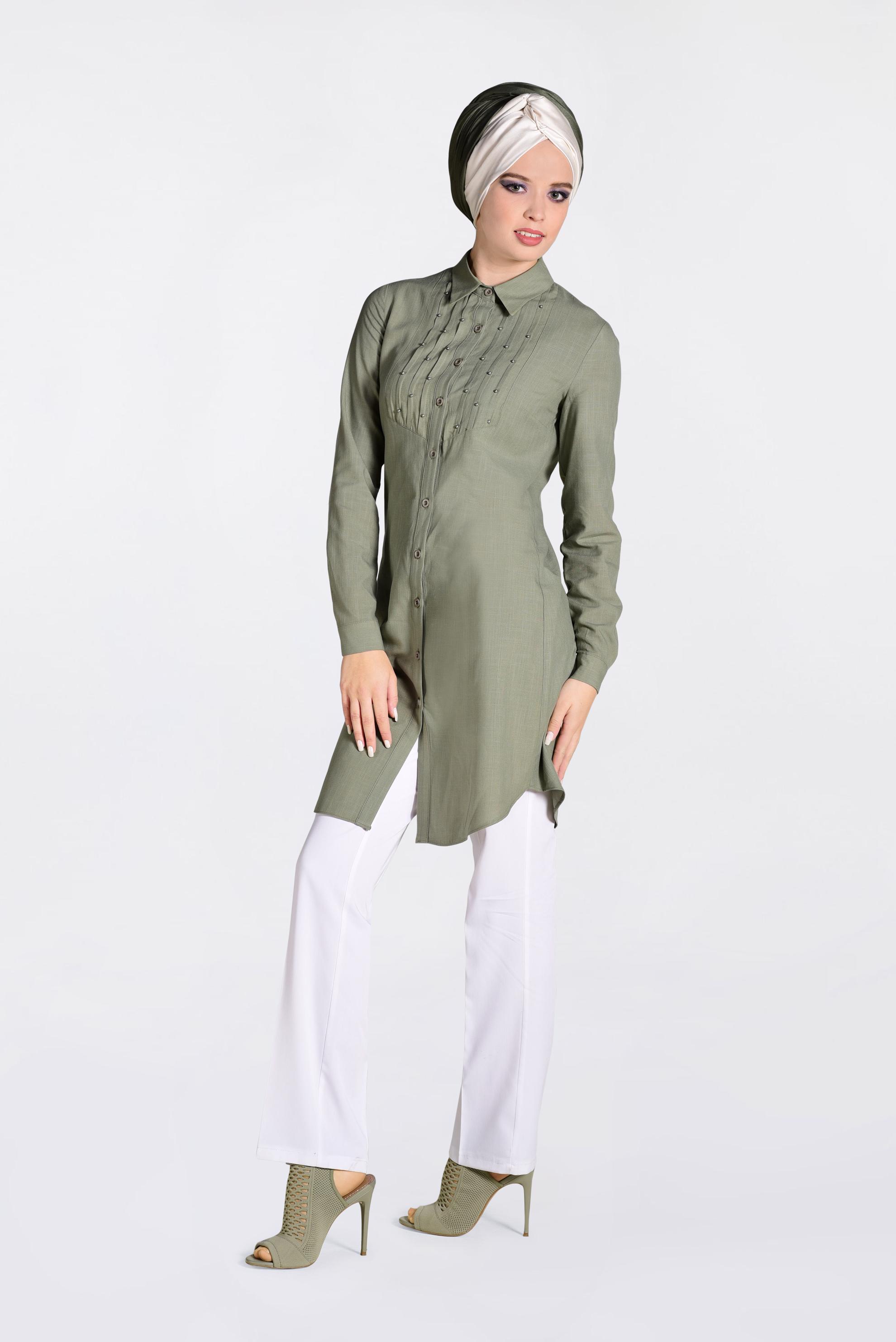 Tesettür giyim HAKİ BONCUK DETAYLI ÖNDEN DÜĞMELİ TUNİK 4369