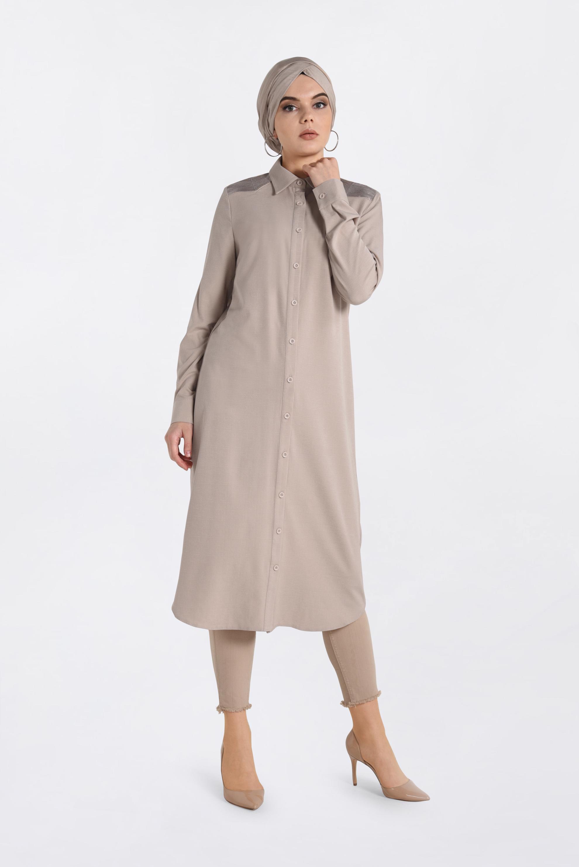 Tesettür giyim BEJ OMUZLARI PAYETLİ UZUN TUNİK 4383