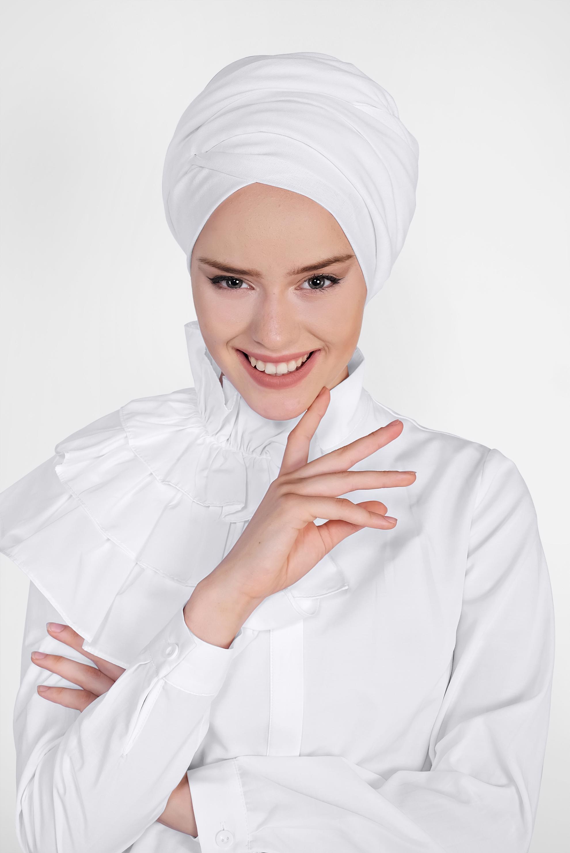 Tesettür giyim BEYAZ KAT KAT DETAYLI PAMUKLU TUNİK 4399