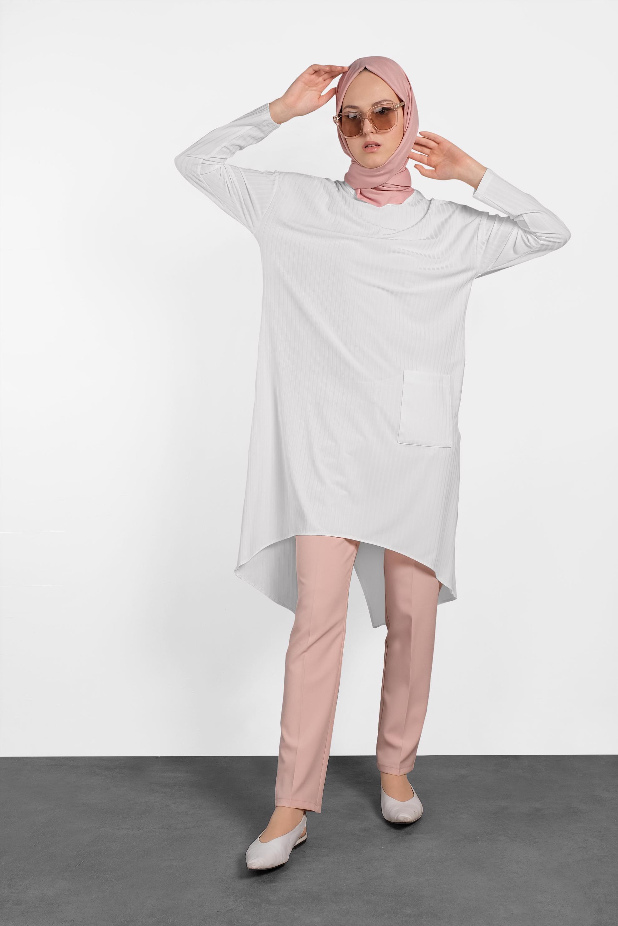 Tesettür giyim BEYAZ CEP DETAYLI ASİMETRİK KESİM TUNİK 4448