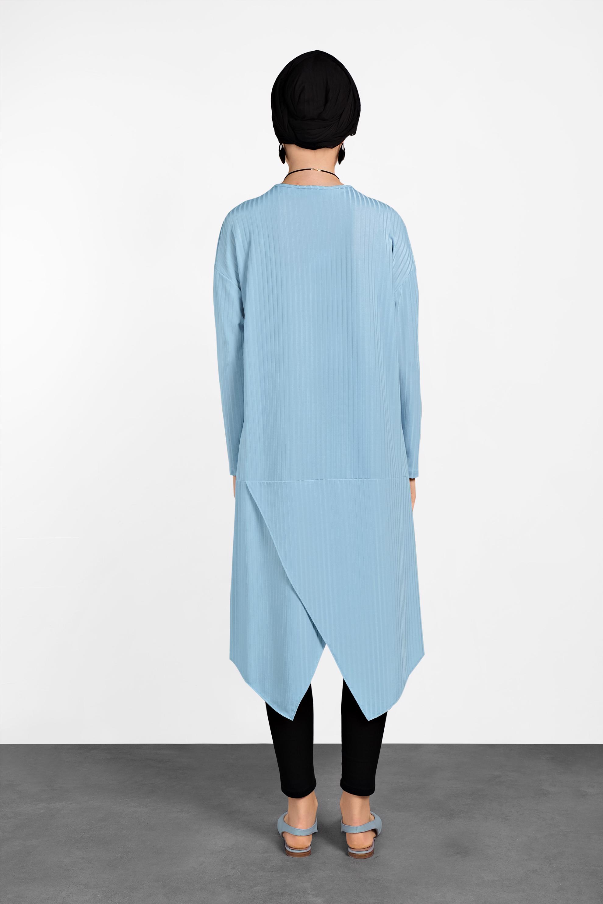 Tesettür giyim MAVİ CEP DETAYLI ASİMETRİK KESİM TUNİK 4448