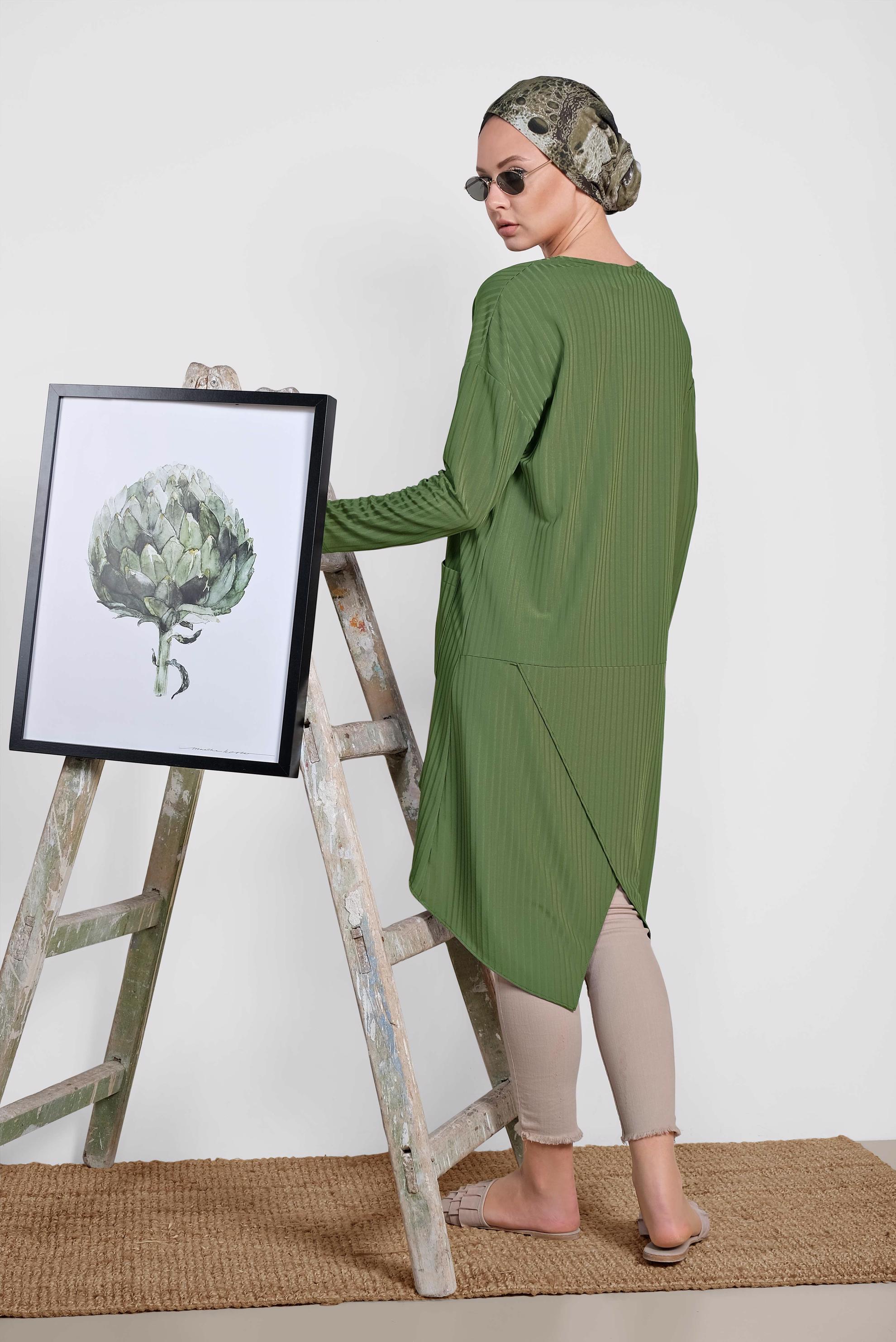 Tesettür giyim YEŞİL CEP DETAYLI ASİMETRİK KESİM TUNİK 4448