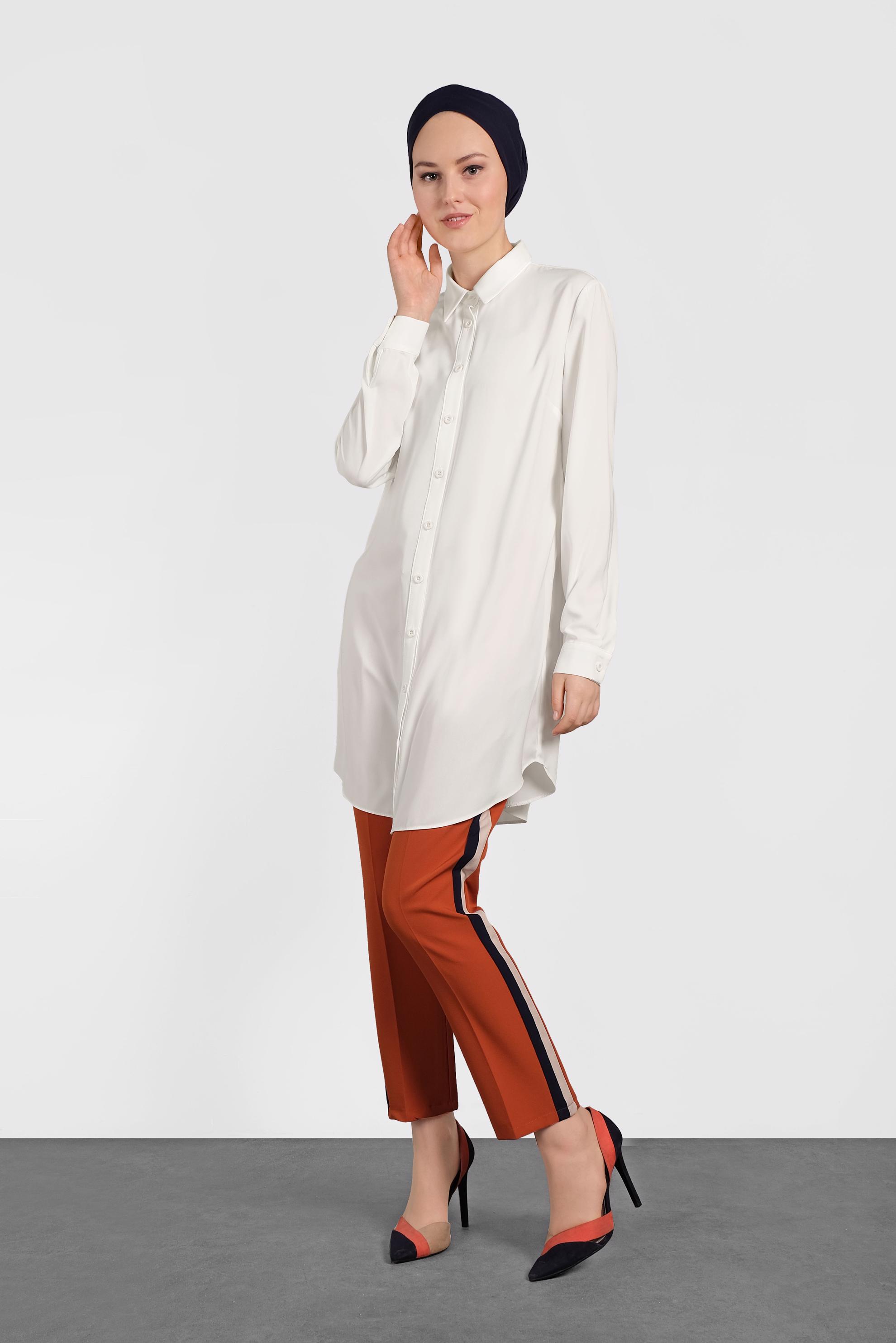 Tesettür giyim BEYAZ DÜĞMELİ KLASİK TUNİK 4495