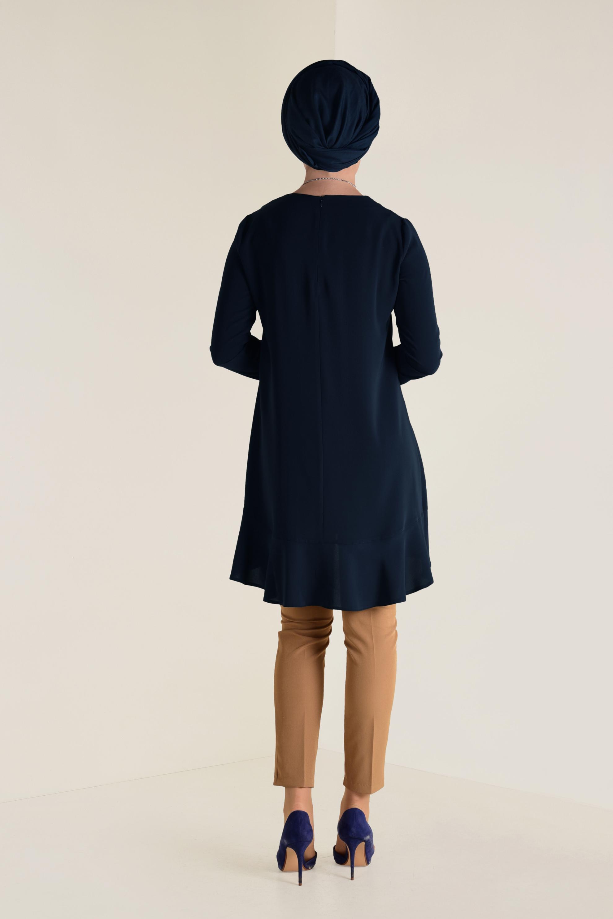 Tesettür giyim LACİVERT ETEK UCU VOLANLI ARKADAN FERMUARLI TUNİK 4635