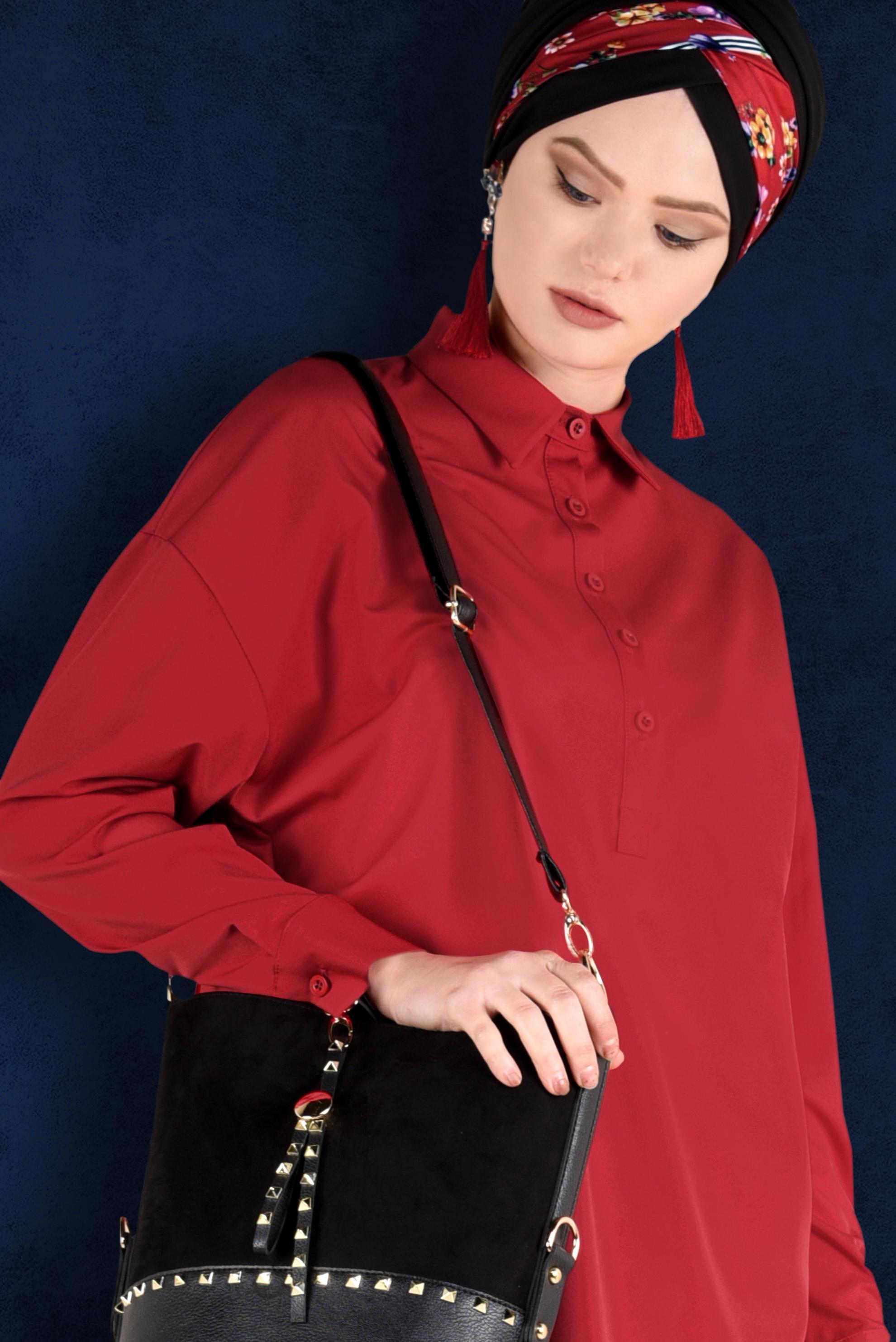 Tesettür giyim KIRMIZI ÖNDEN YARIM DÜĞMELİ TUNİK 4705