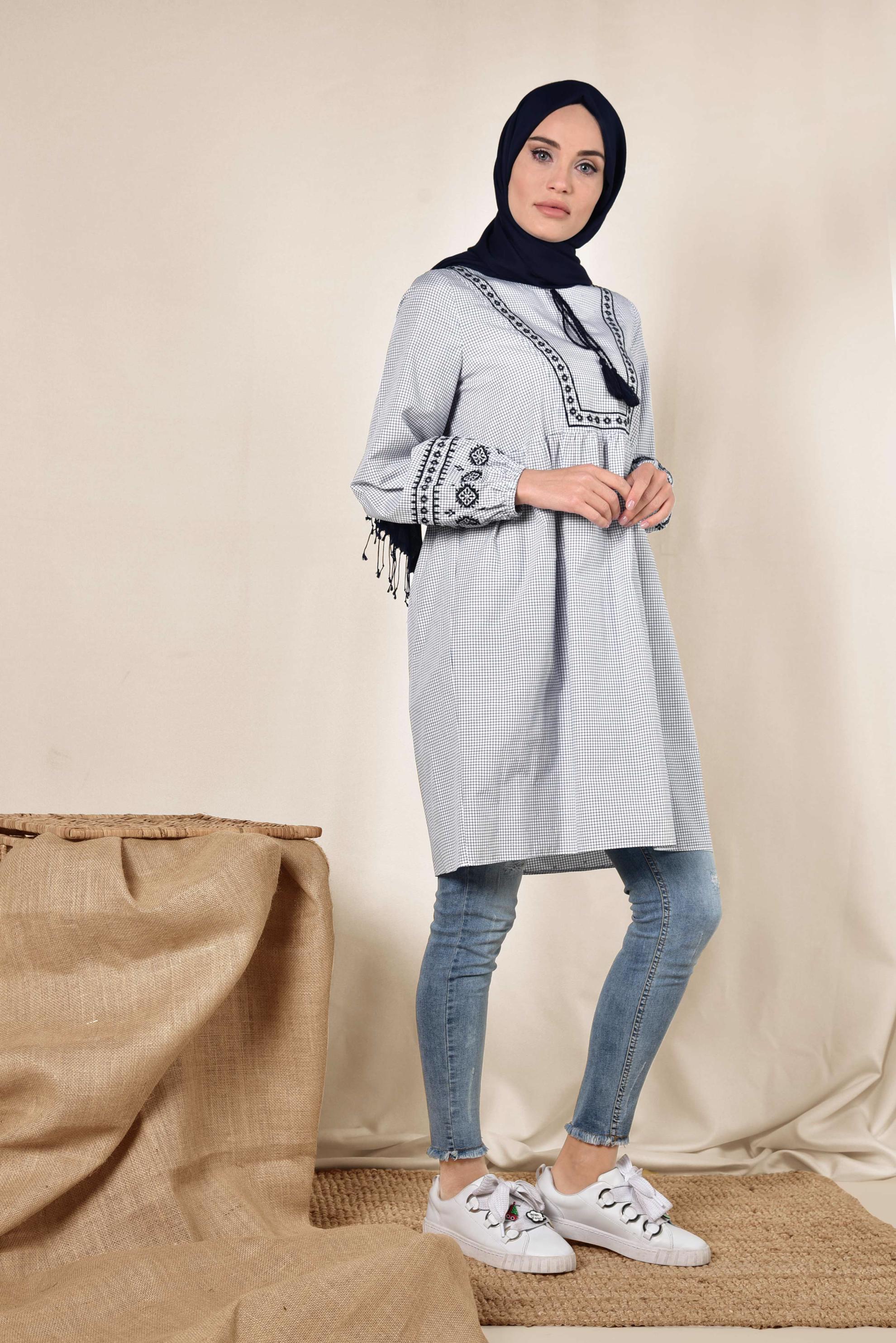 Tesettür giyim BEJ İŞLEMELİ PAMUKLU TUNİK 4857