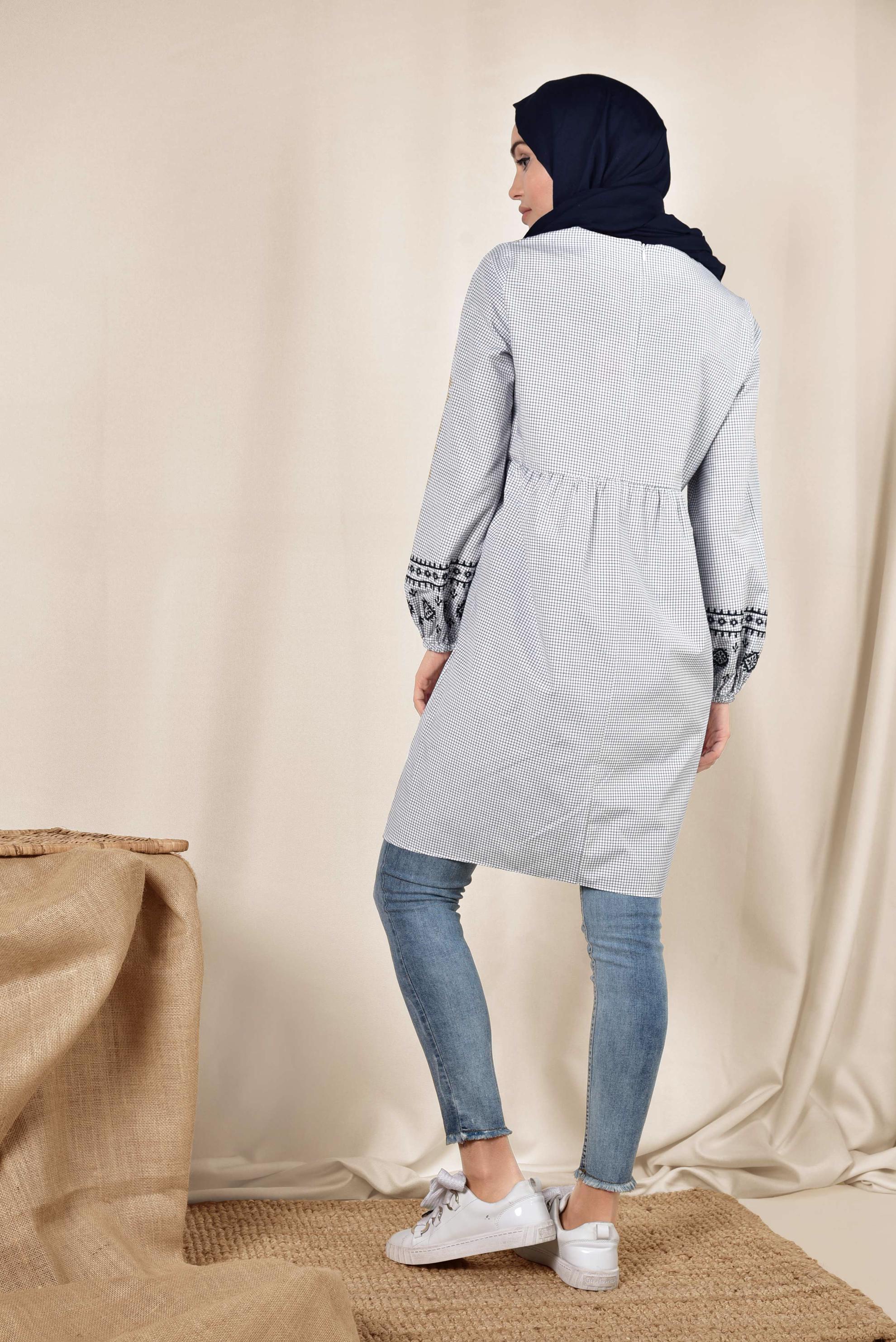 Tesettür giyim BEJ İŞLEMELİ PAMUKLU TUNİK 4857