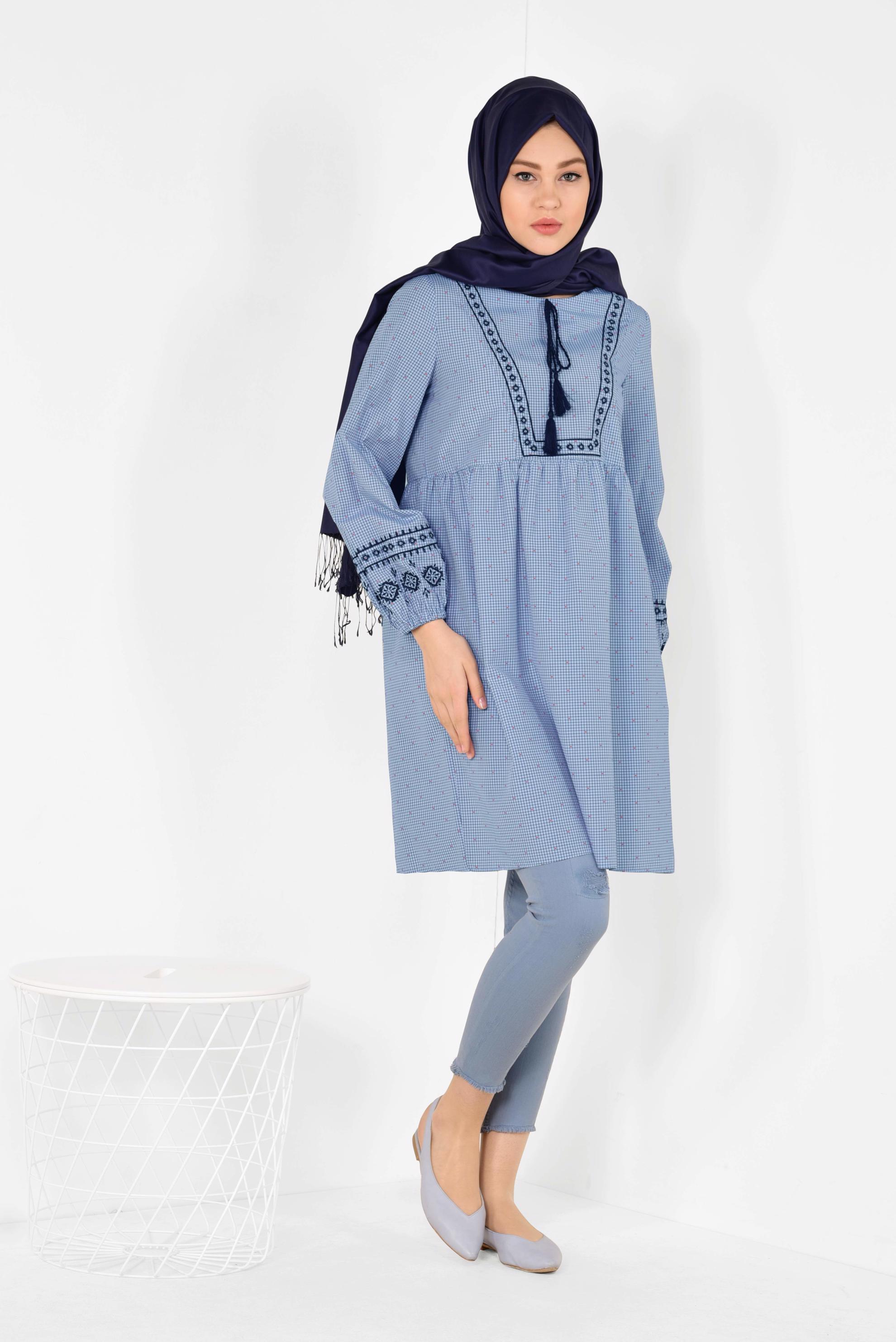 Tesettür giyim MAVİ İŞLEMELİ PAMUKLU TUNİK 4857