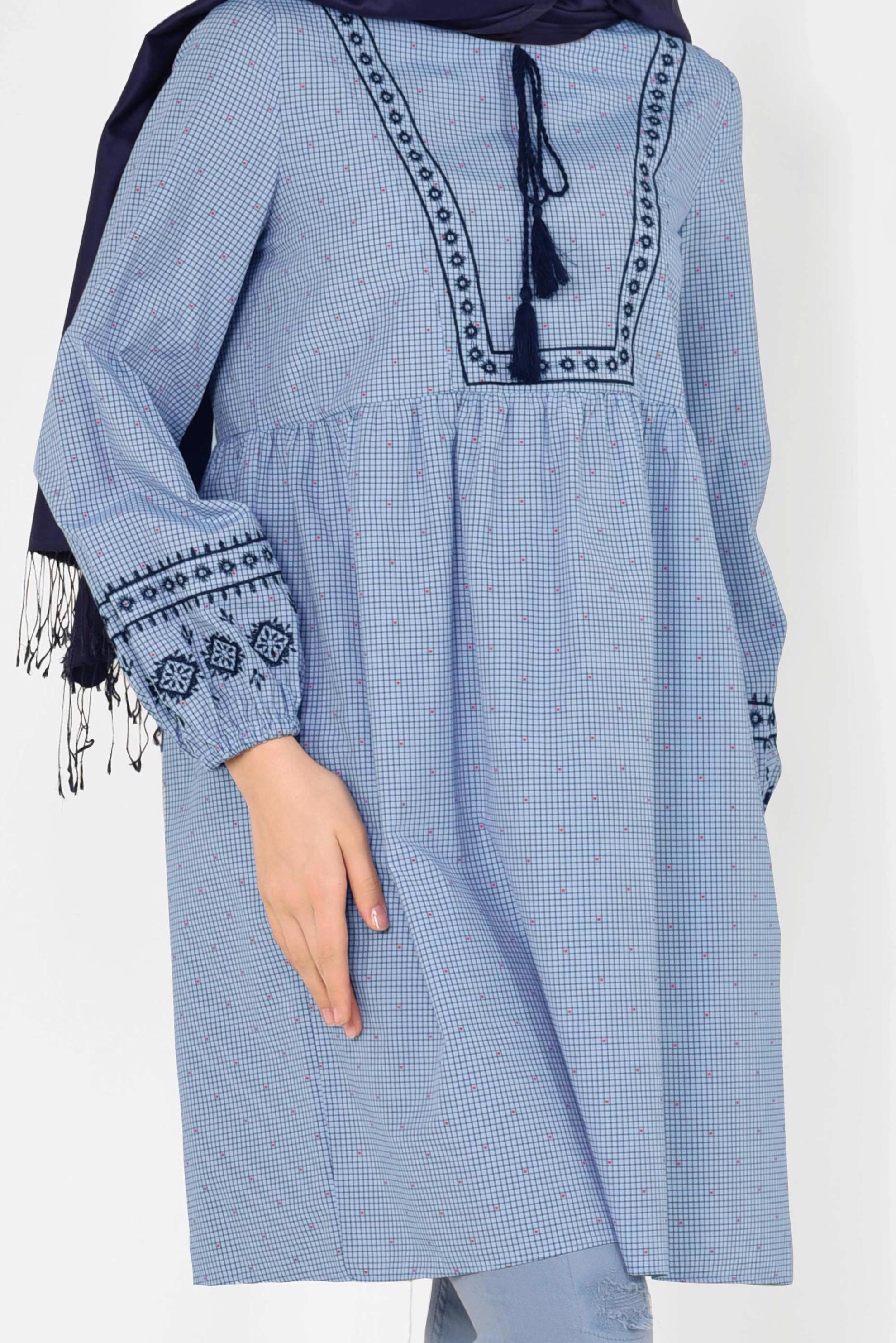 Tesettür giyim MAVİ İŞLEMELİ PAMUKLU TUNİK 4857