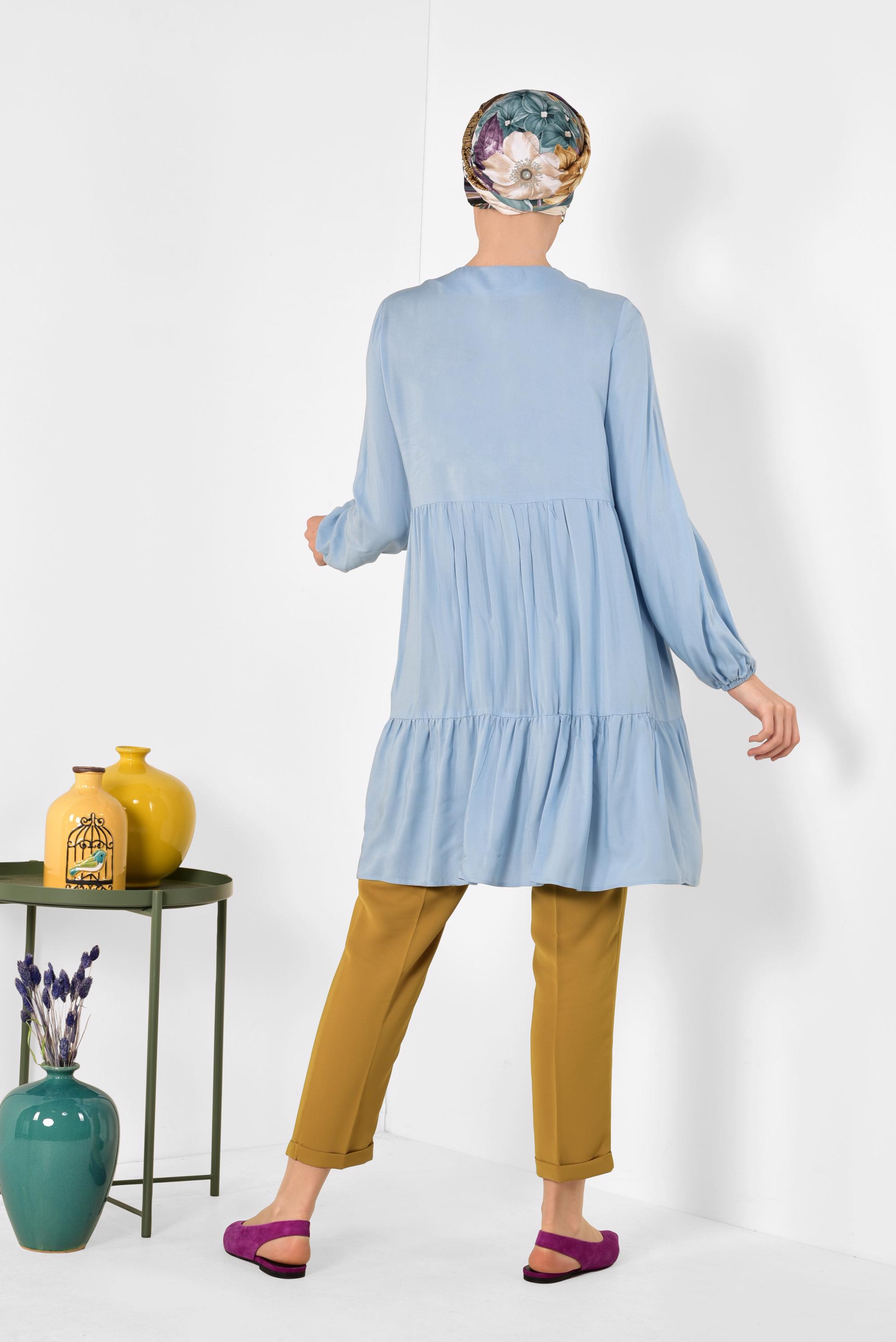 Tesettür giyim MAVİ GENİŞ KESİM DÜĞMELİ TUNİK 4868