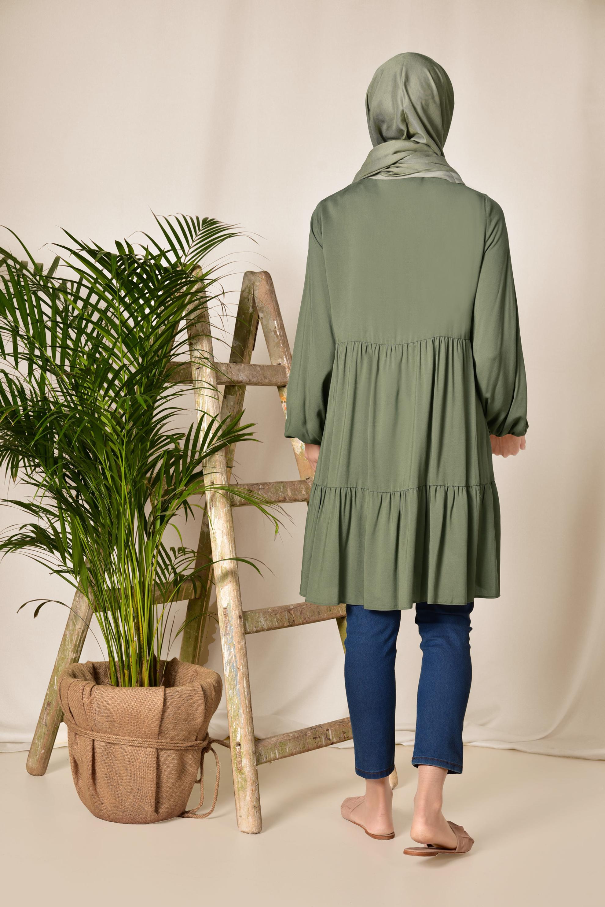 Tesettür giyim HAKİ GENİŞ KESİM DÜĞMELİ TUNİK 4868