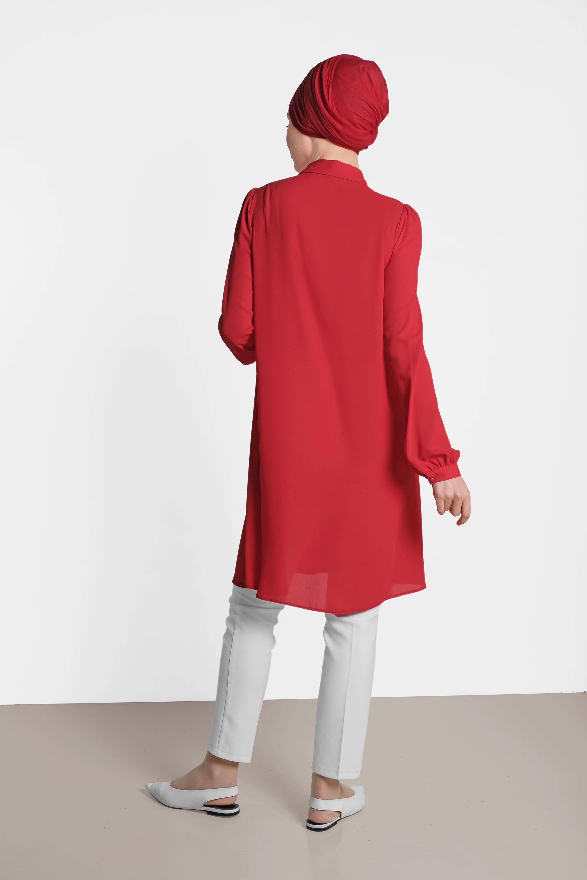 Tesettür giyim KIRMIZI YAKASI AKSESUARLI GİZLİ DÜĞMELİ TUNİK 4878