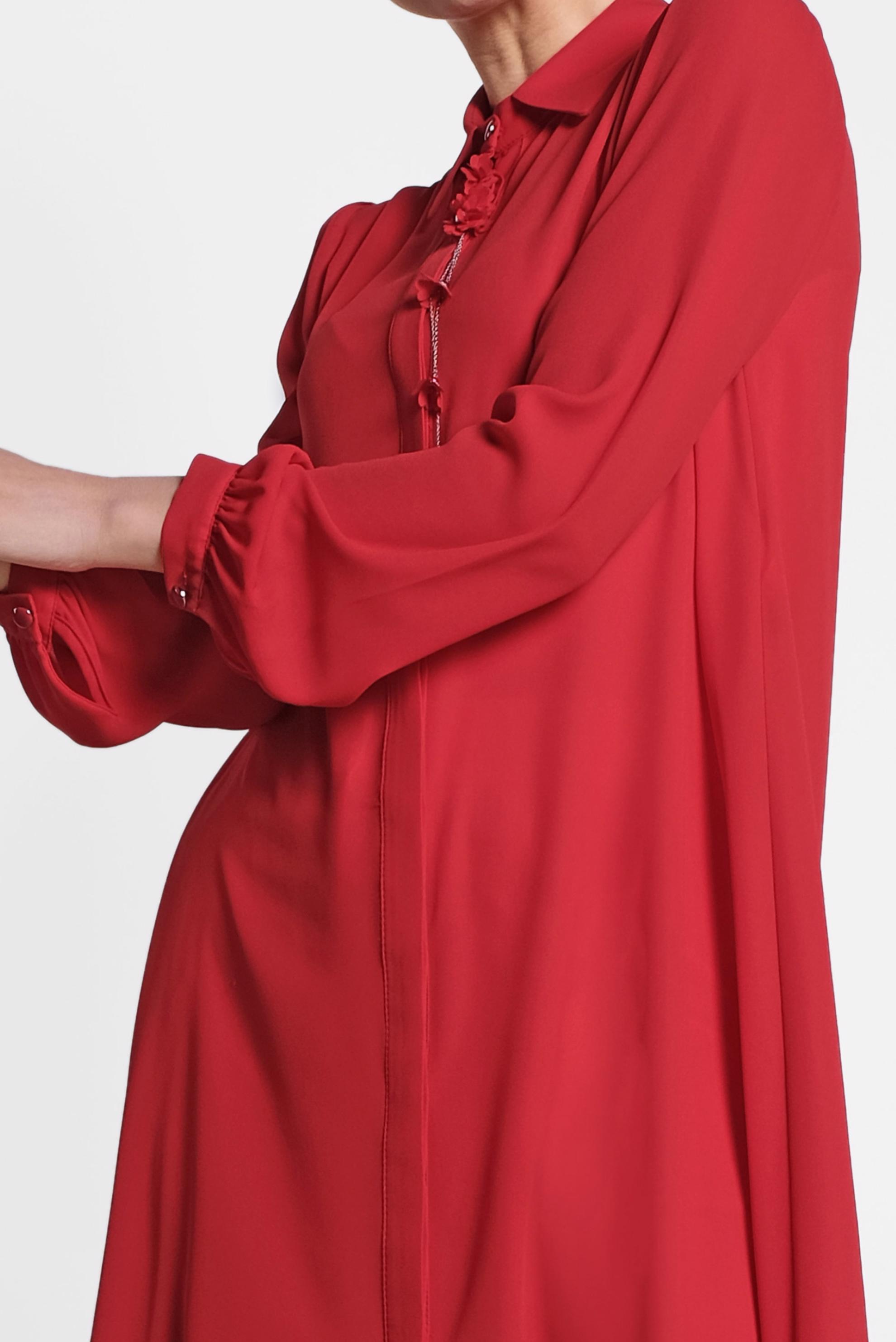 Tesettür giyim KIRMIZI YAKASI AKSESUARLI GİZLİ DÜĞMELİ TUNİK 4878