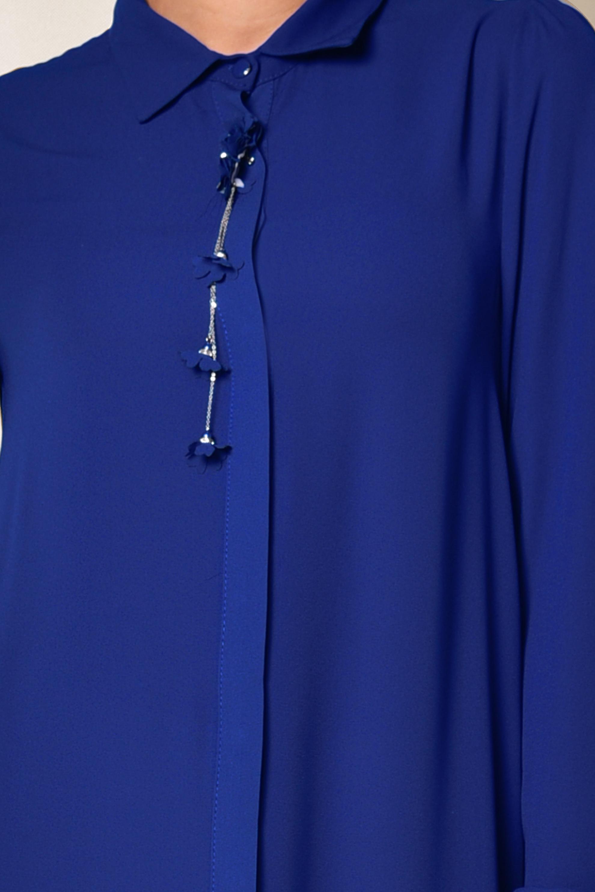 Tesettür giyim MAVİ YAKASI AKSESUARLI GİZLİ DÜĞMELİ TUNİK 4878