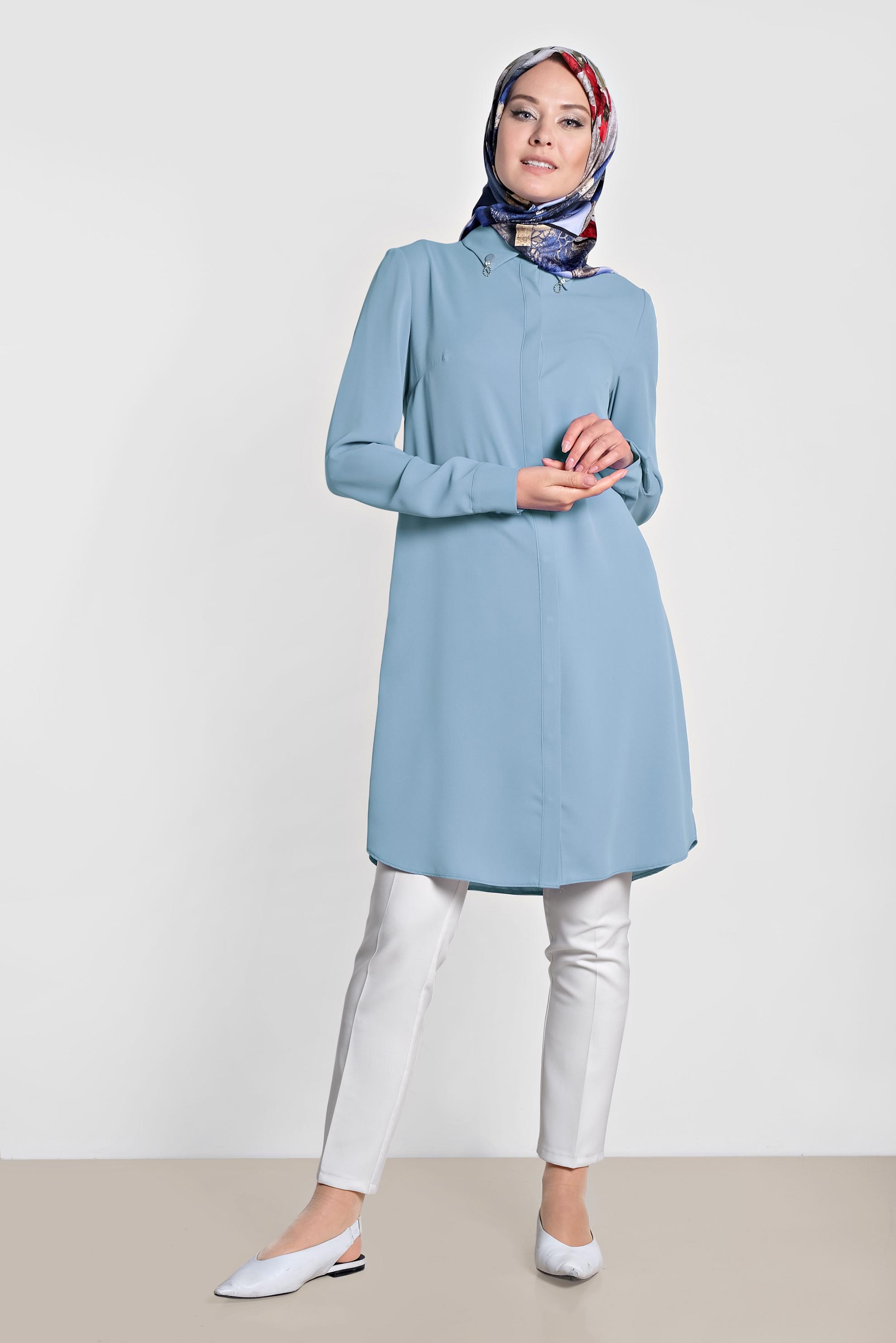 Tesettür giyim MAVİ YAKASI BROŞLU KLASİK TUNİK 4885