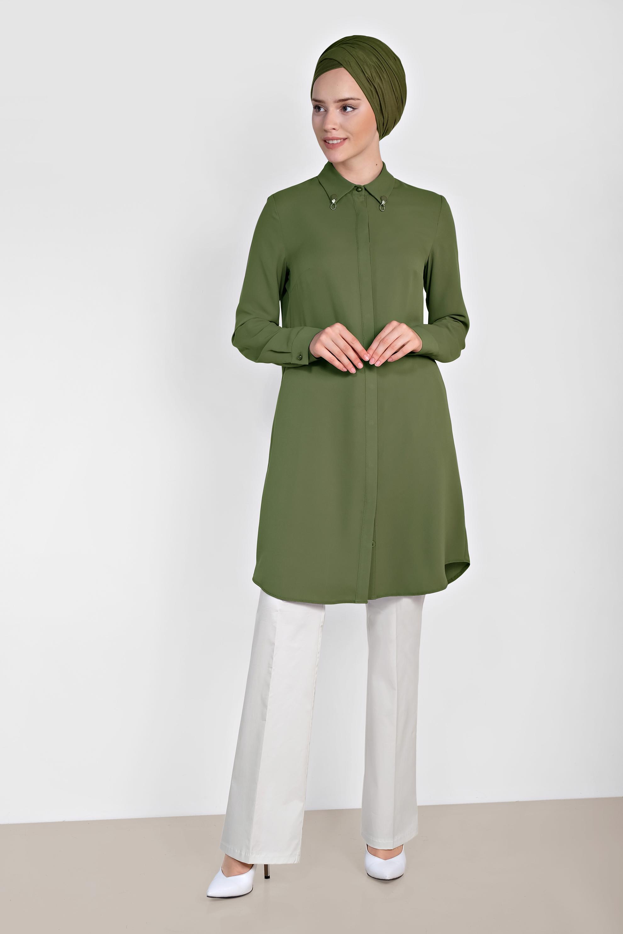 Tesettür giyim HAKİ YAKASI BROŞLU KLASİK TUNİK 4885