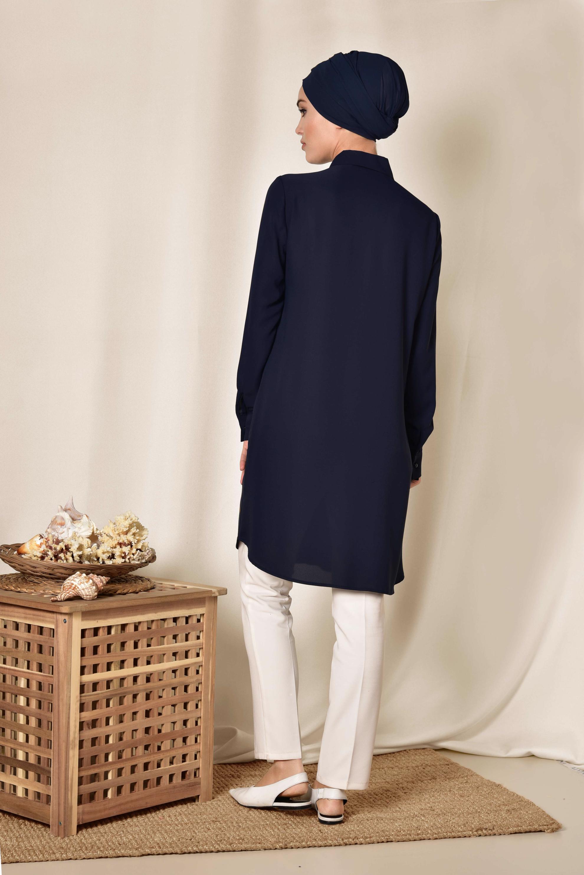 Tesettür giyim LACİVERT YAKASI BROŞLU KLASİK TUNİK 4885