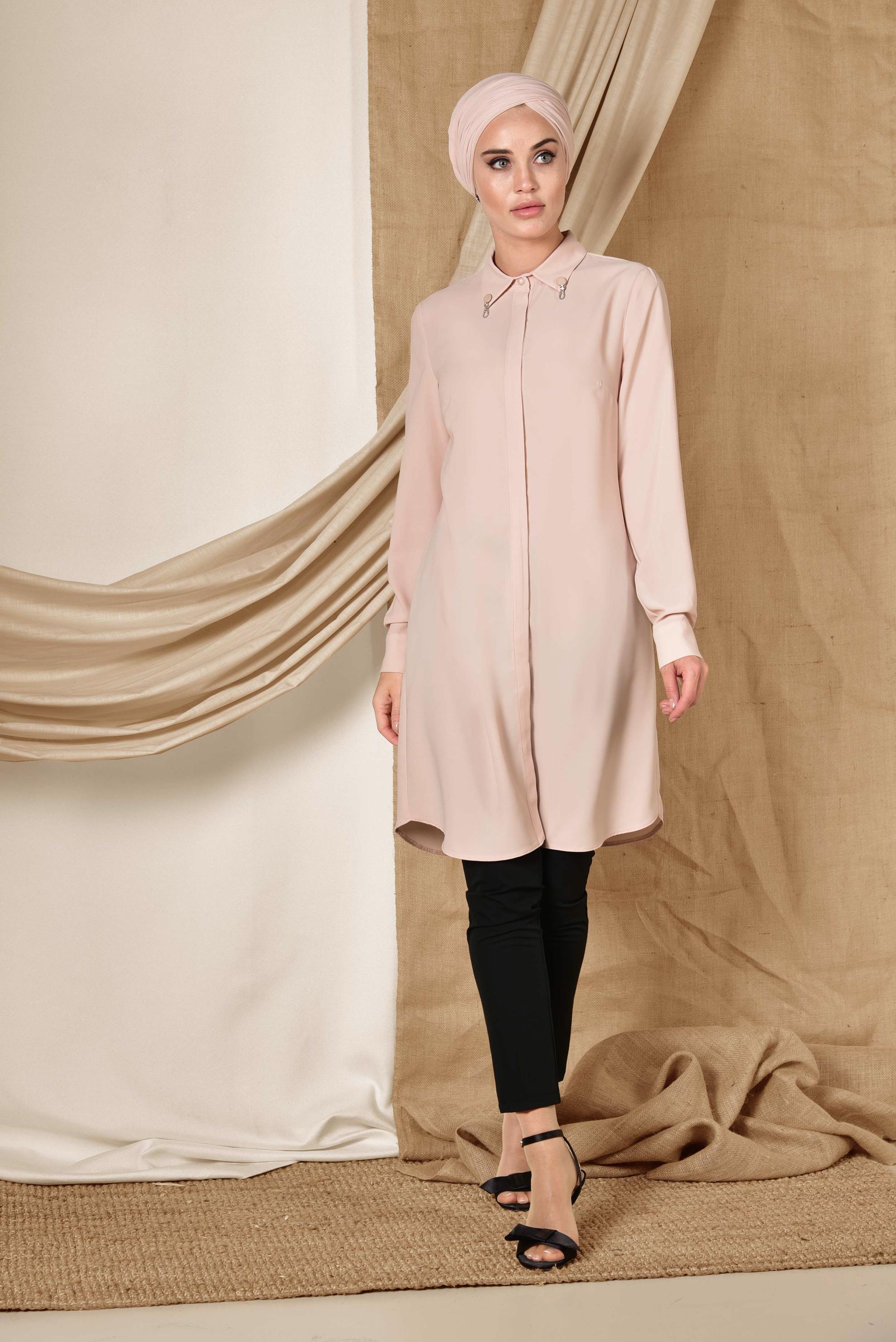 Tesettür giyim PUDRA YAKASI BROŞLU KLASİK TUNİK 4885