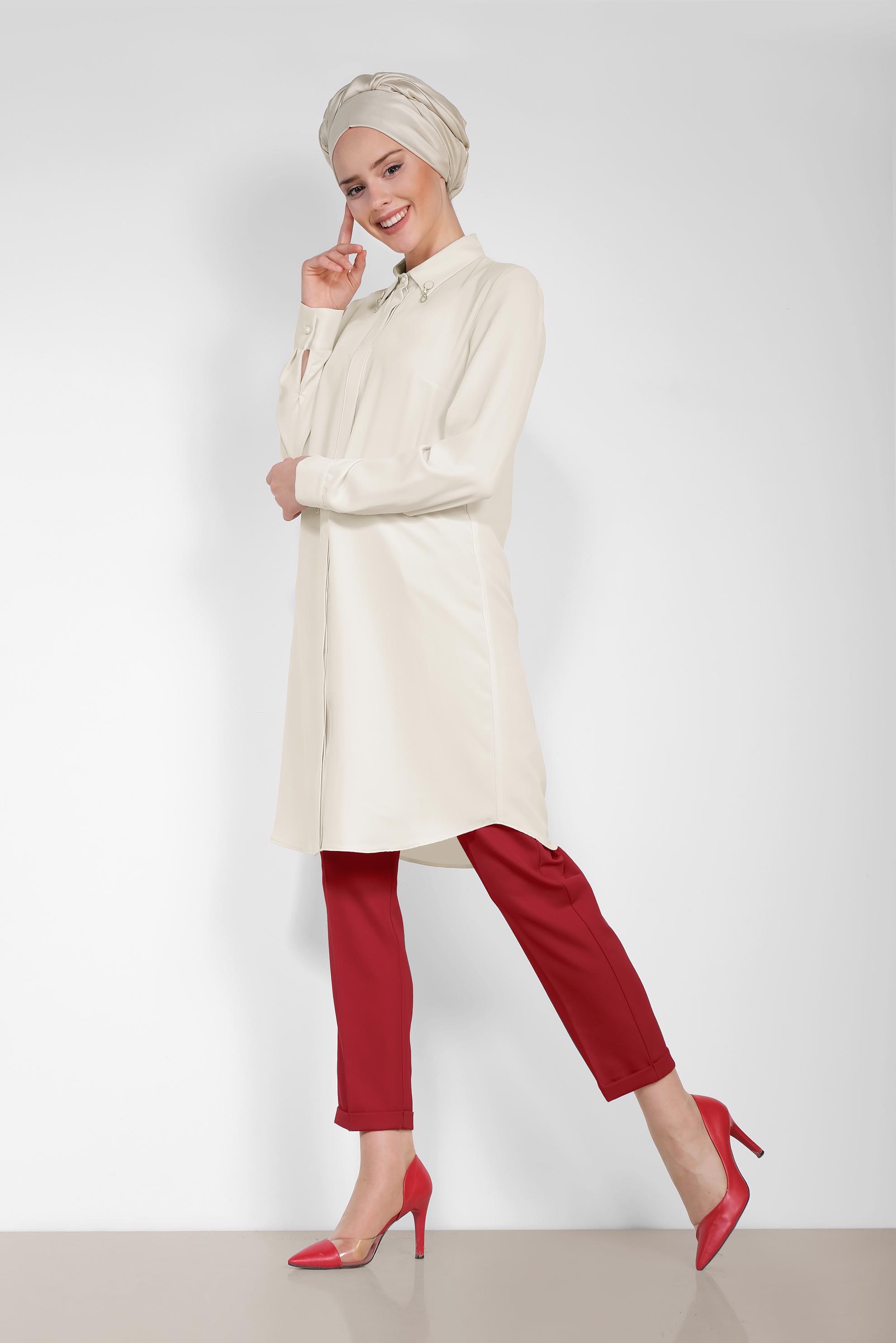 Tesettür giyim EKRU YAKASI BROŞLU KLASİK TUNİK 4885