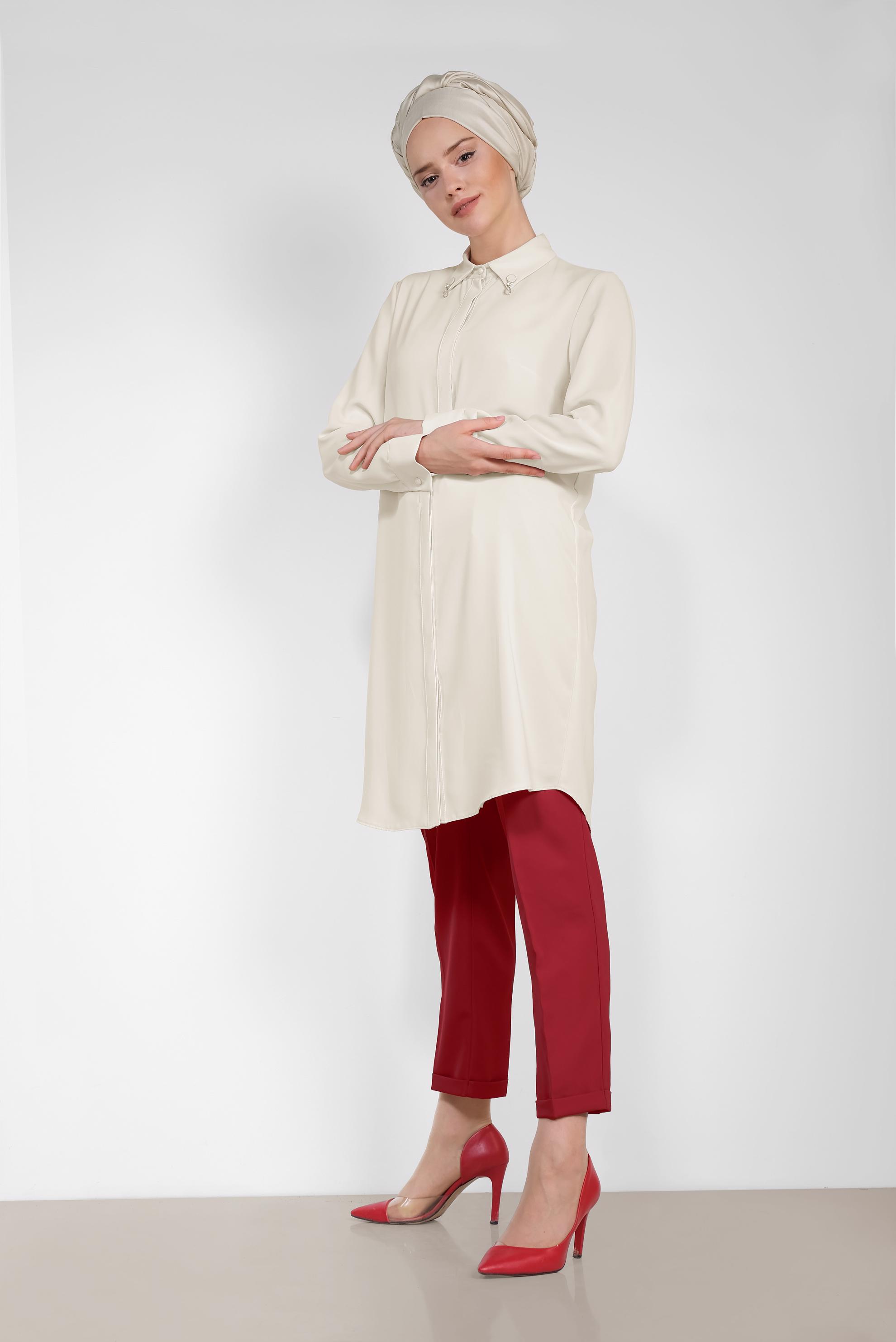 Tesettür giyim EKRU YAKASI BROŞLU KLASİK TUNİK 4885