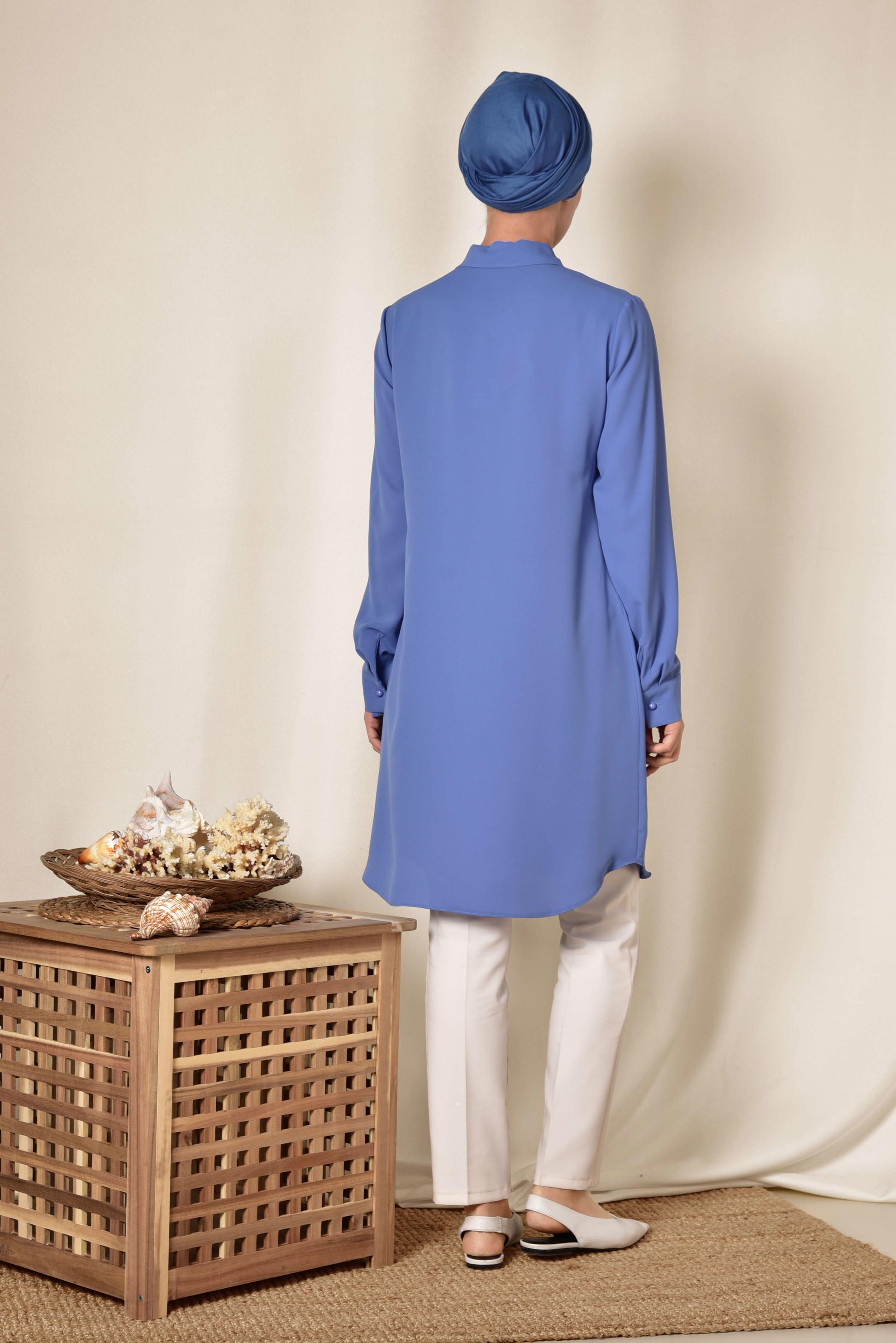 Tesettür giyim MAVİ YAKASI BROŞLU KLASİK TUNİK 4885