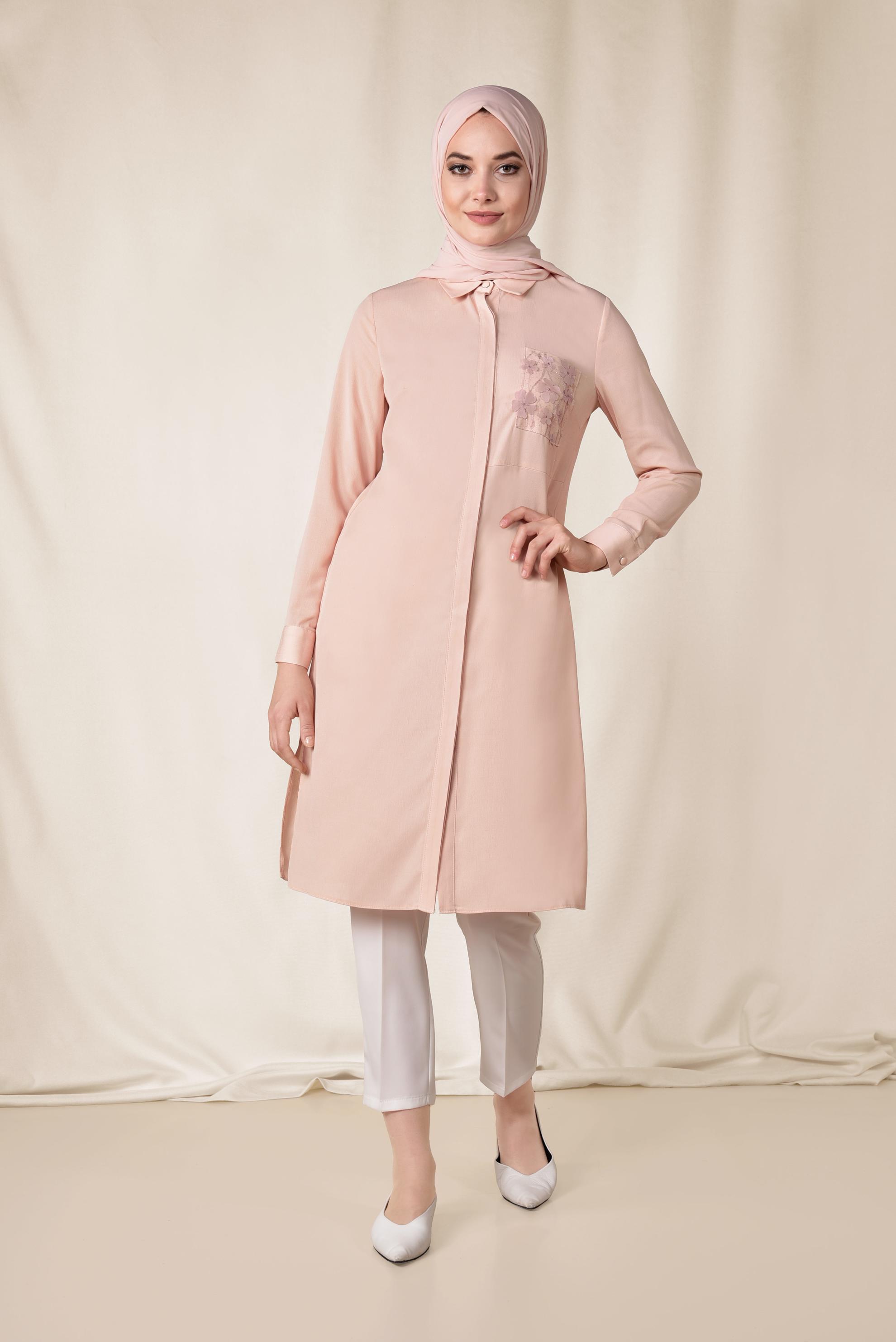 Tesettür giyim PUDRA CEBİ ÇİÇEK VE SİM DETAYLI TUNİK 4889