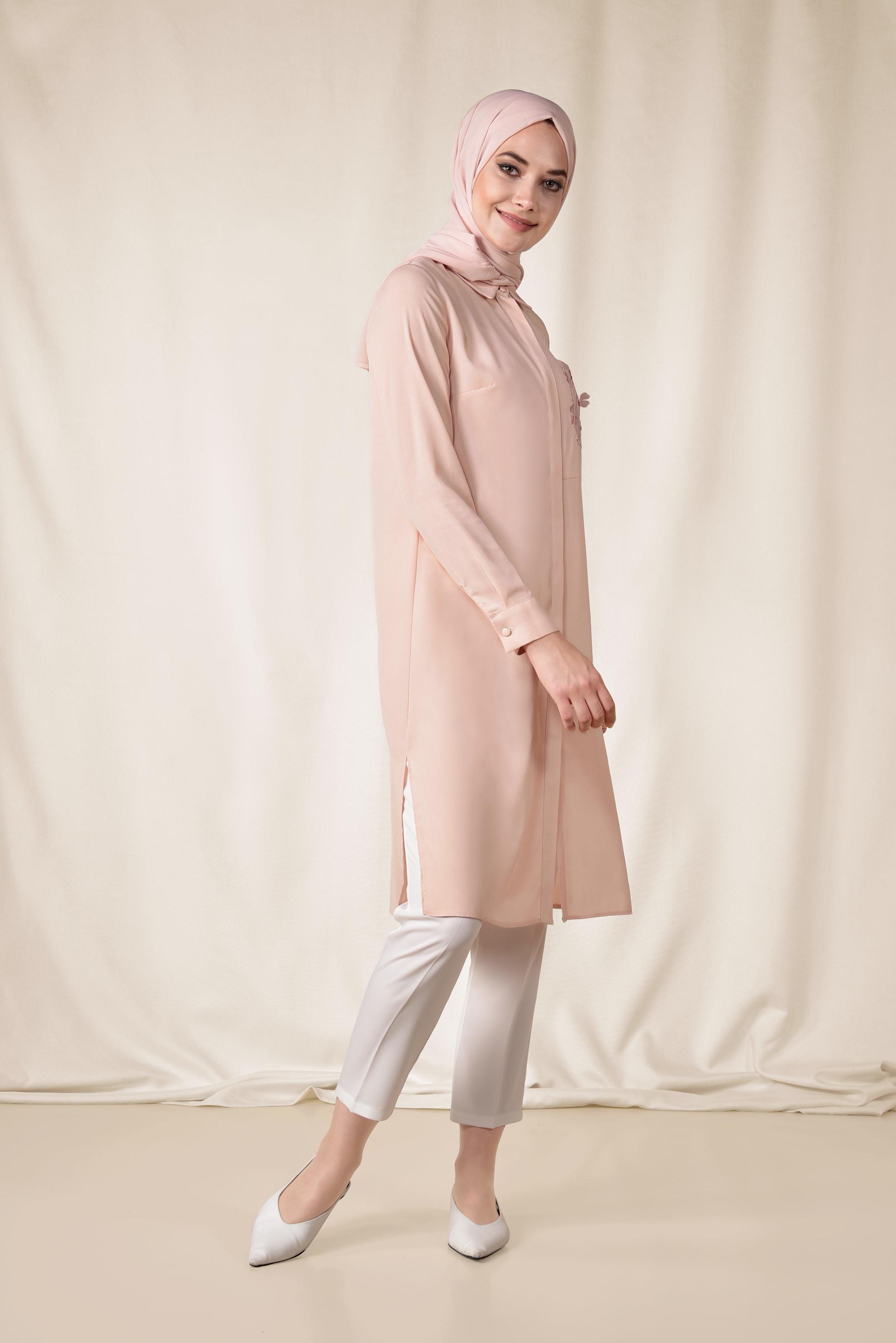 Tesettür giyim PUDRA CEBİ ÇİÇEK VE SİM DETAYLI TUNİK 4889