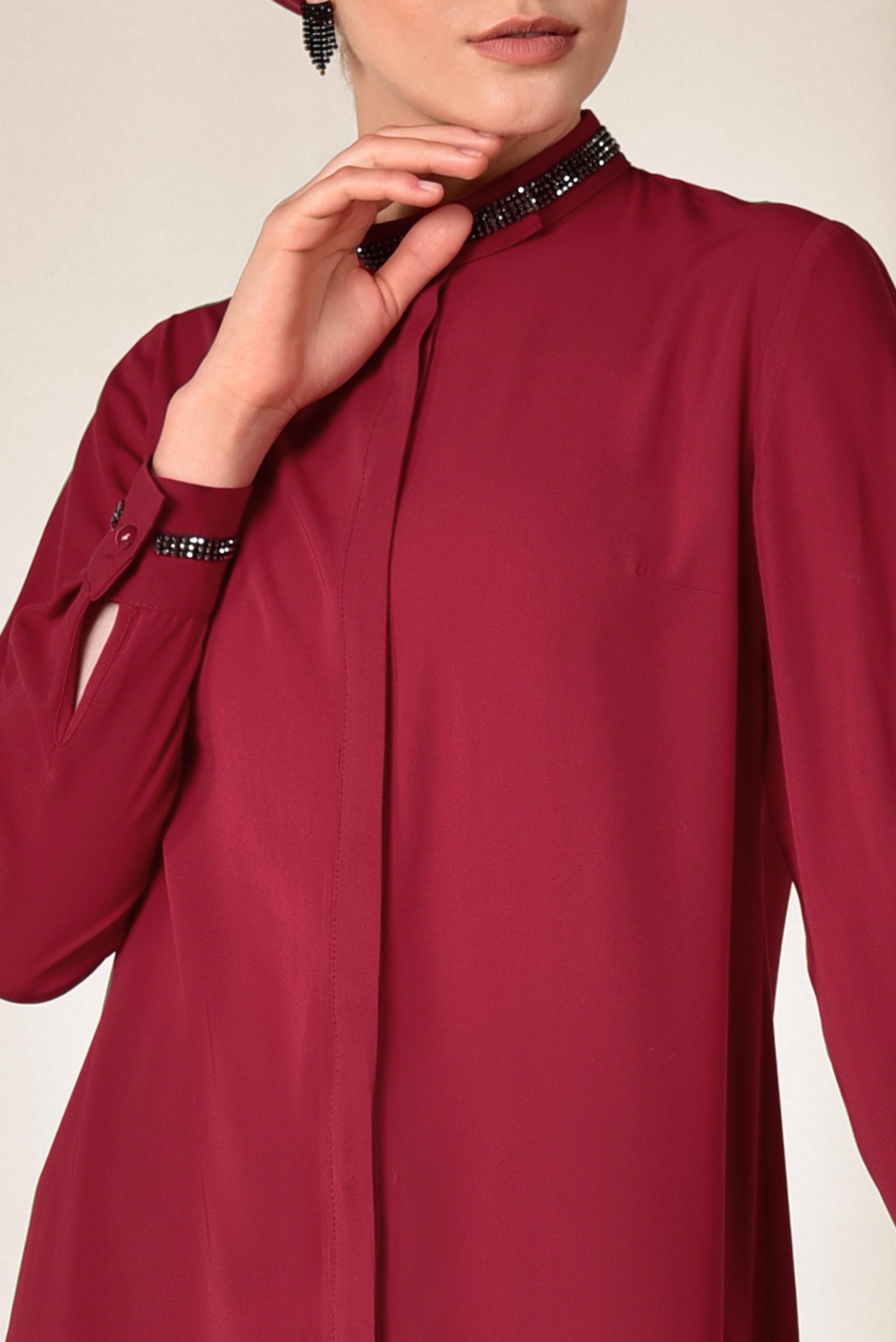 Tesettür giyim BORDO MANŞETİ VE YAKASI TAŞLI TUNİK 4913
