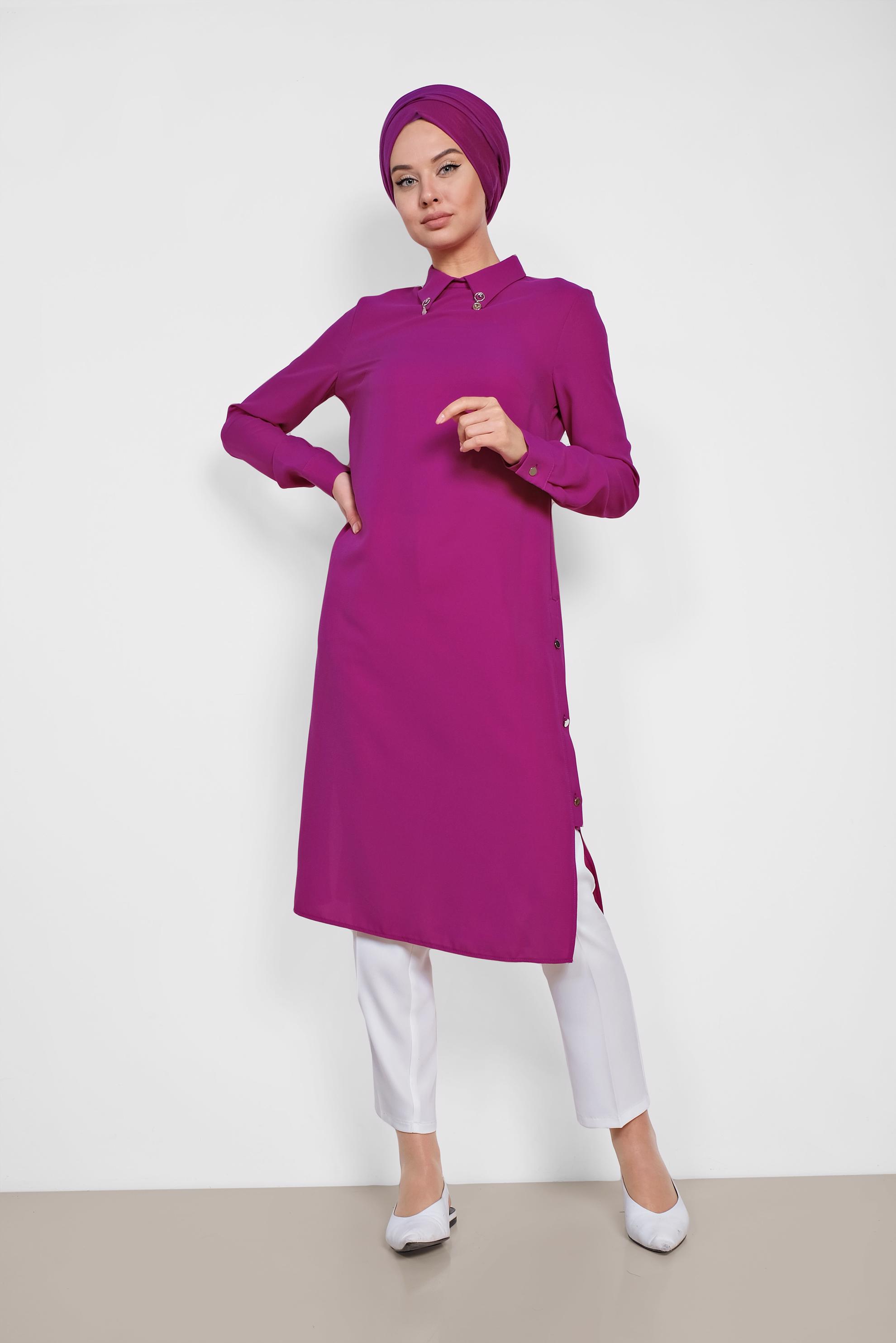 Tesettür giyim MOR YAKASI BROŞLU YANLARI DÜĞMELİ TUNİK 4914