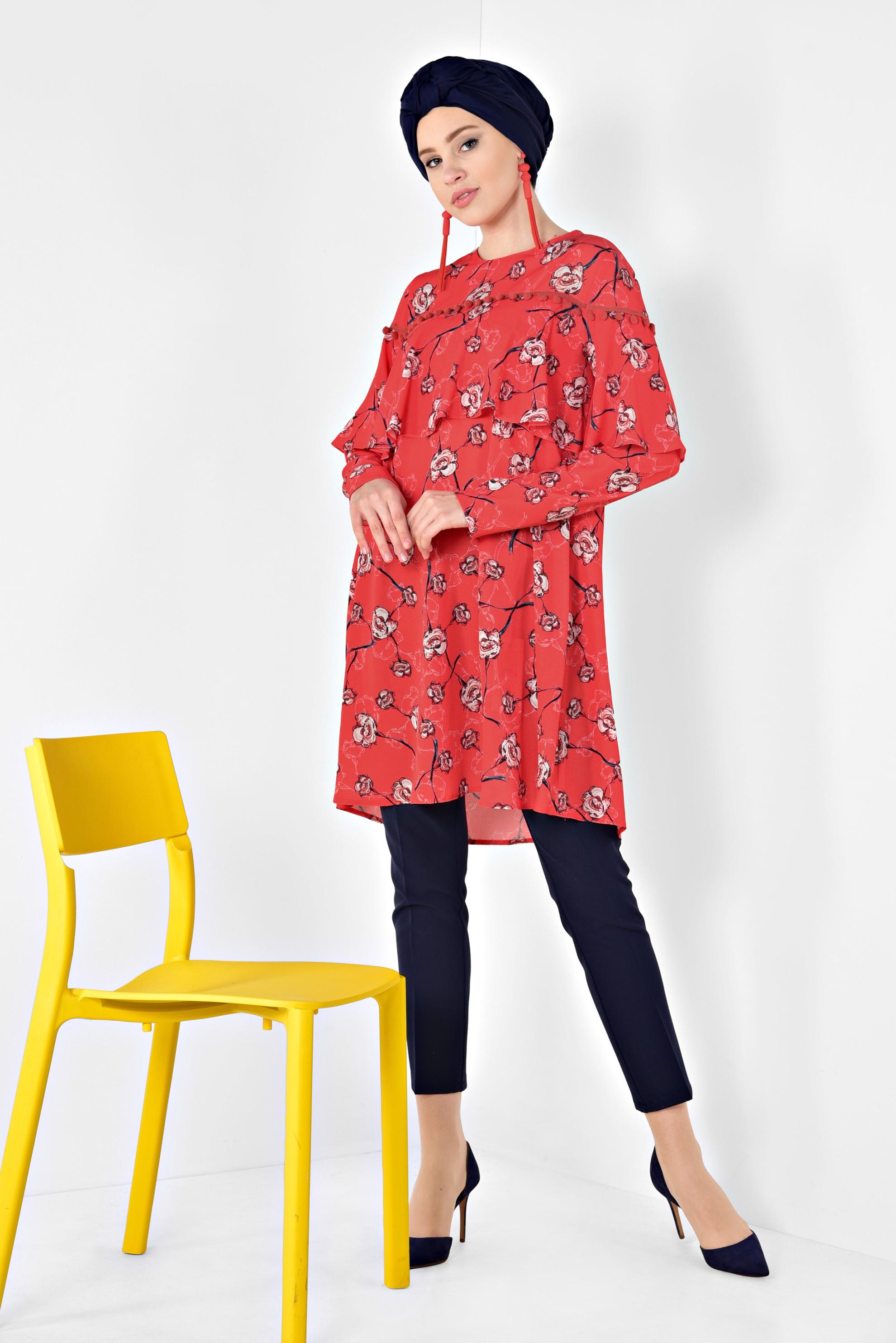 Tesettür giyim KIRMIZI FLORAL DESENLİ VOLANLI TUNİK 4938