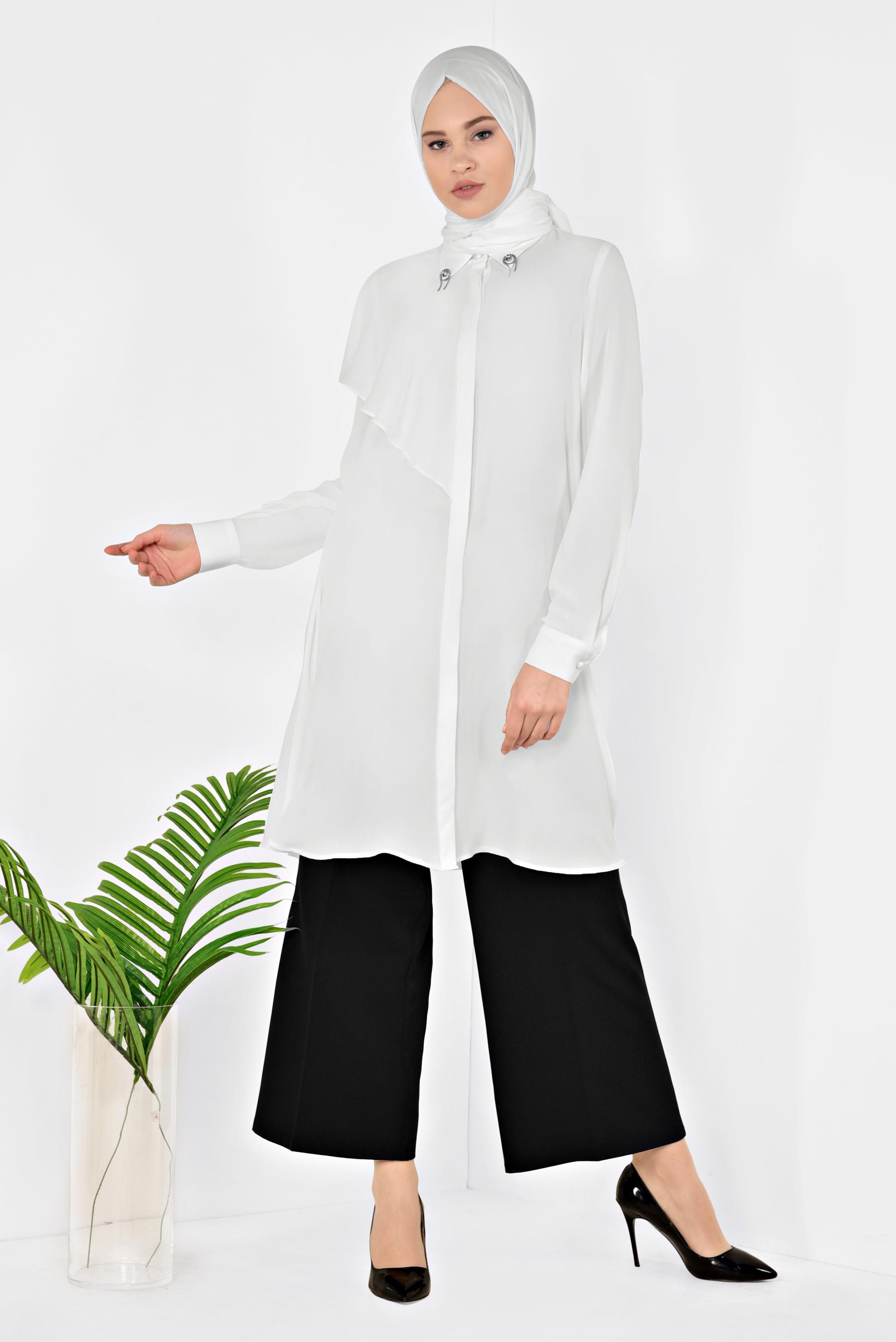 Tesettür giyim BEYAZ YAKASI BROŞLU VOLAN DETAYLI TUNİK 4939