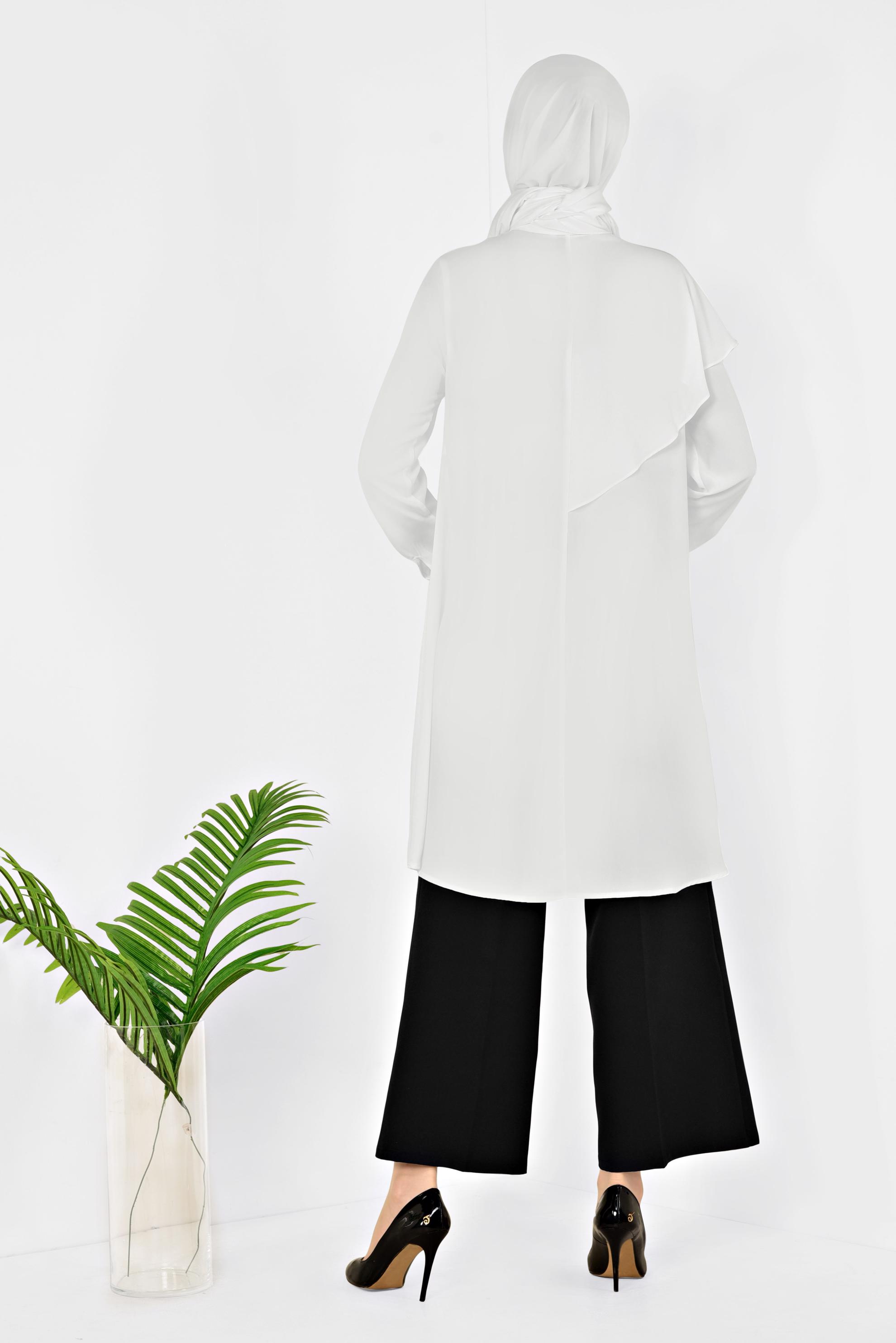 Tesettür giyim BEYAZ YAKASI BROŞLU VOLAN DETAYLI TUNİK 4939