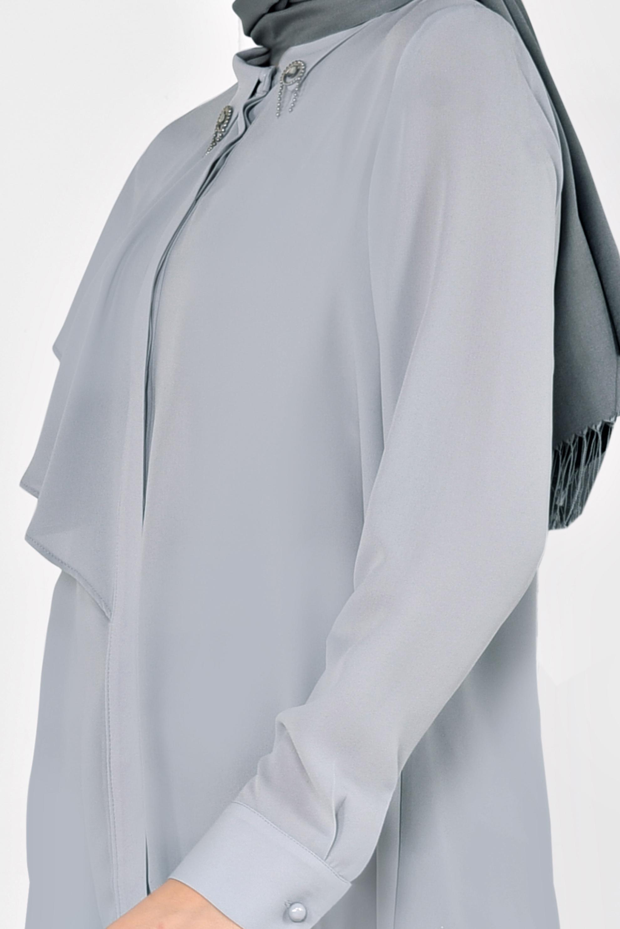 Tesettür giyim GRİ YAKASI BROŞLU VOLAN DETAYLI TUNİK 4939