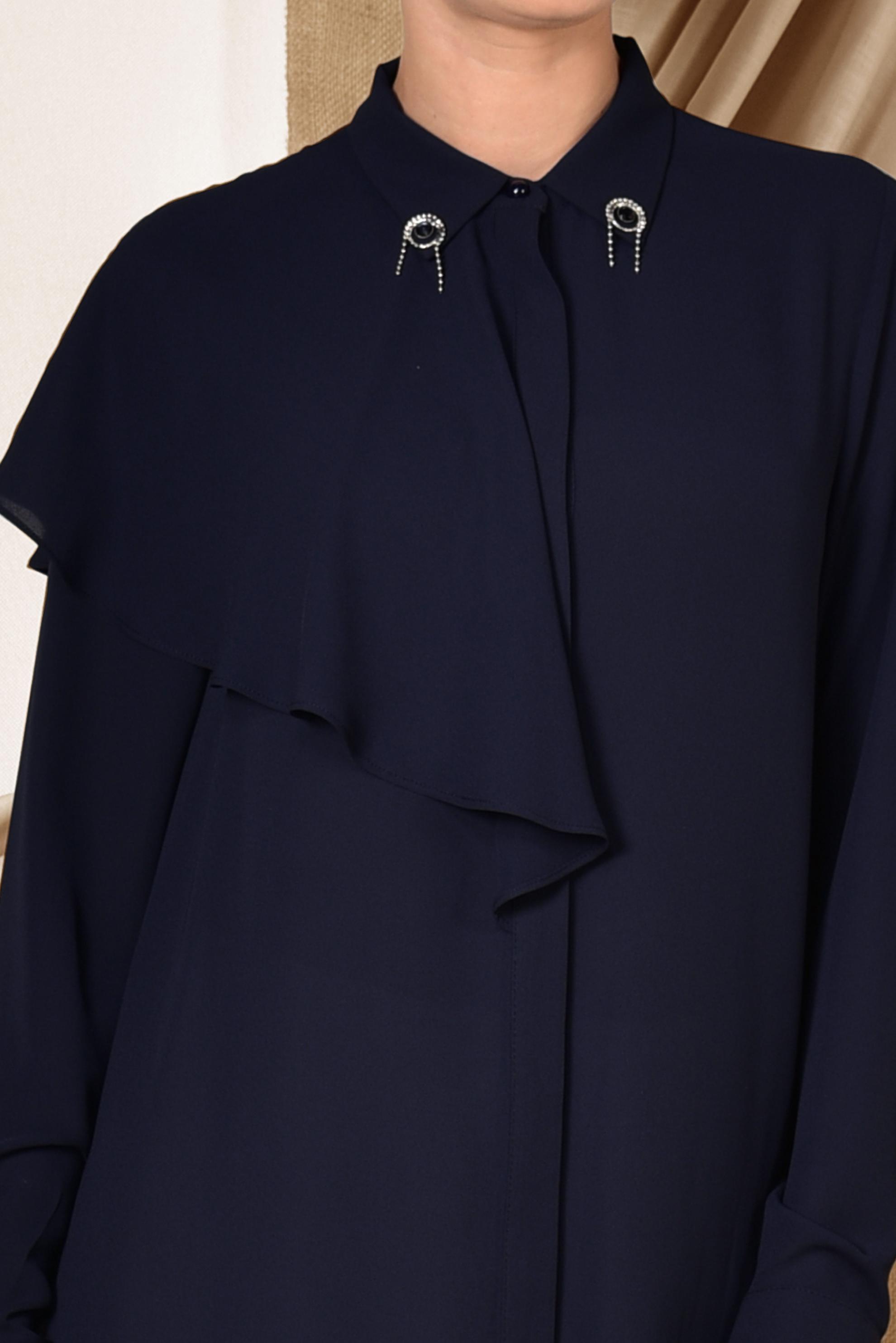 Tesettür giyim LACİVERT YAKASI BROŞLU VOLAN DETAYLI TUNİK 4939