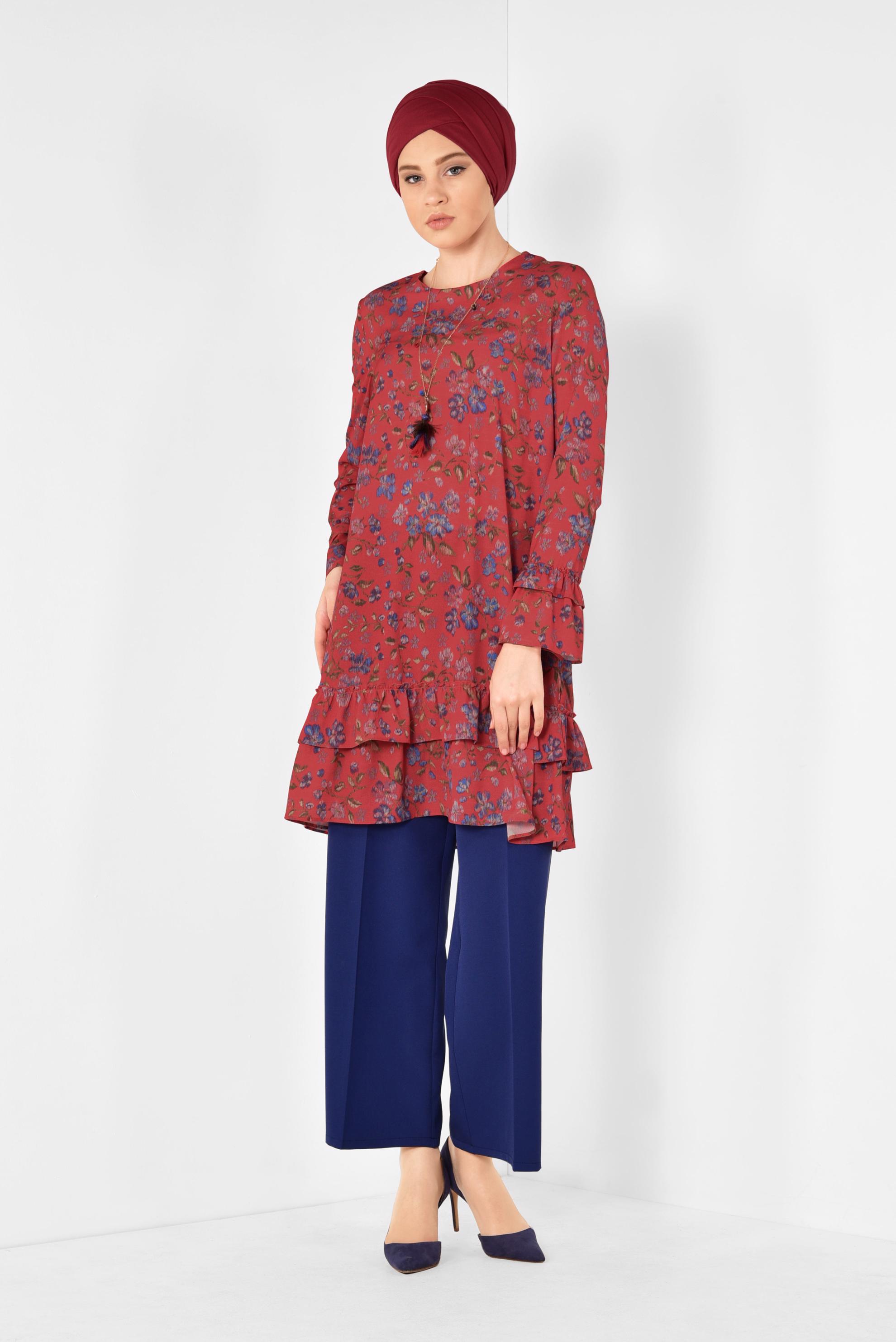 Tesettür giyim KIRMIZI ETEK UCU VE KOLLARI FIRFIRLI TUNİK 4971