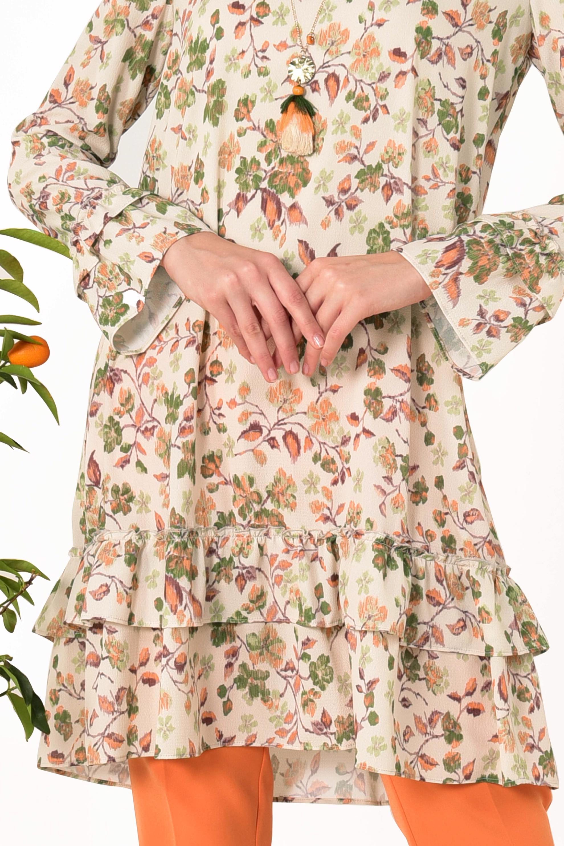 Tesettür giyim BEJ ETEK UCU VE KOLLARI FIRFIRLI TUNİK 4971