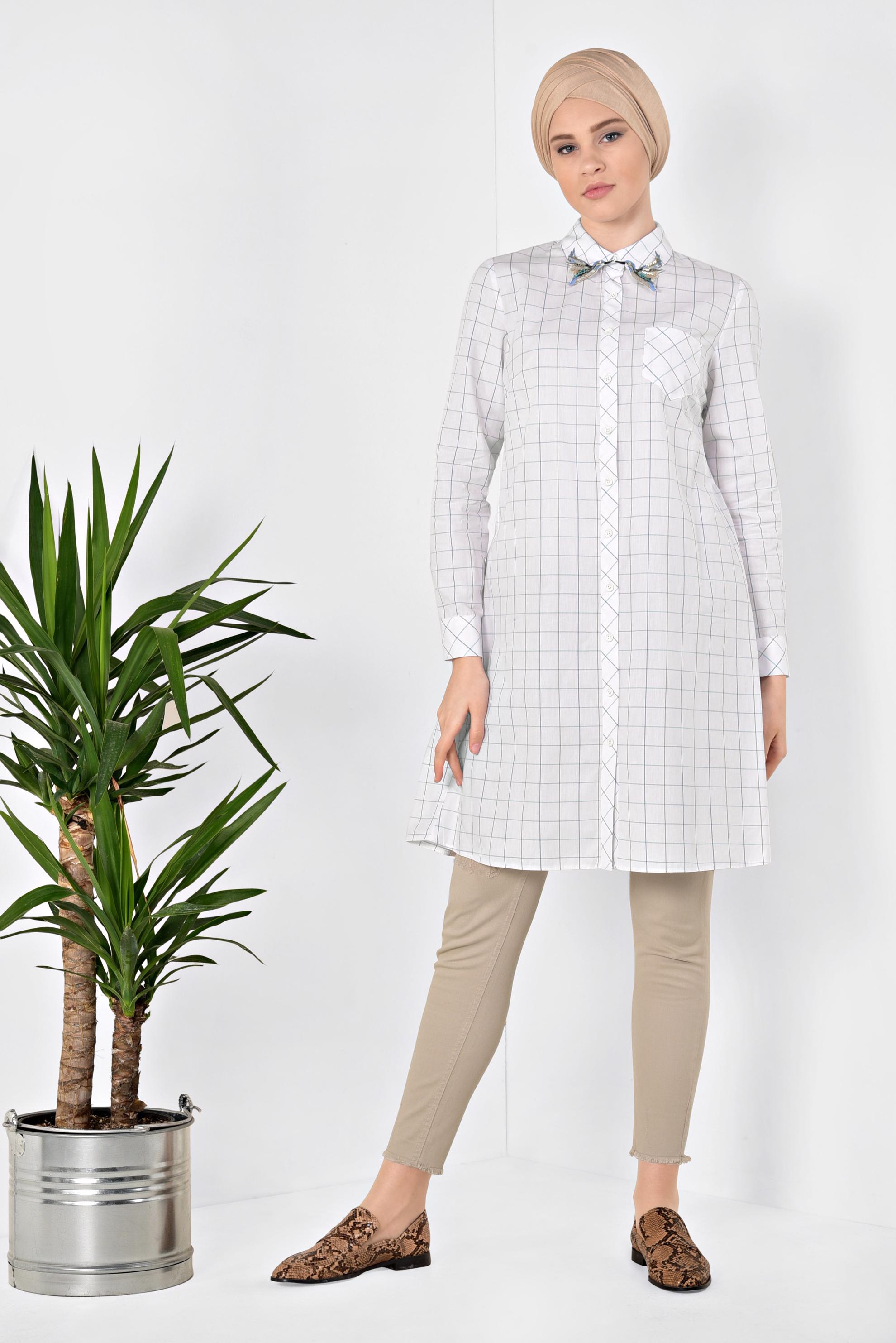 Tesettür giyim BEYAZ YAKASI ARMALI KARE DESENLİ TUNİK 4974