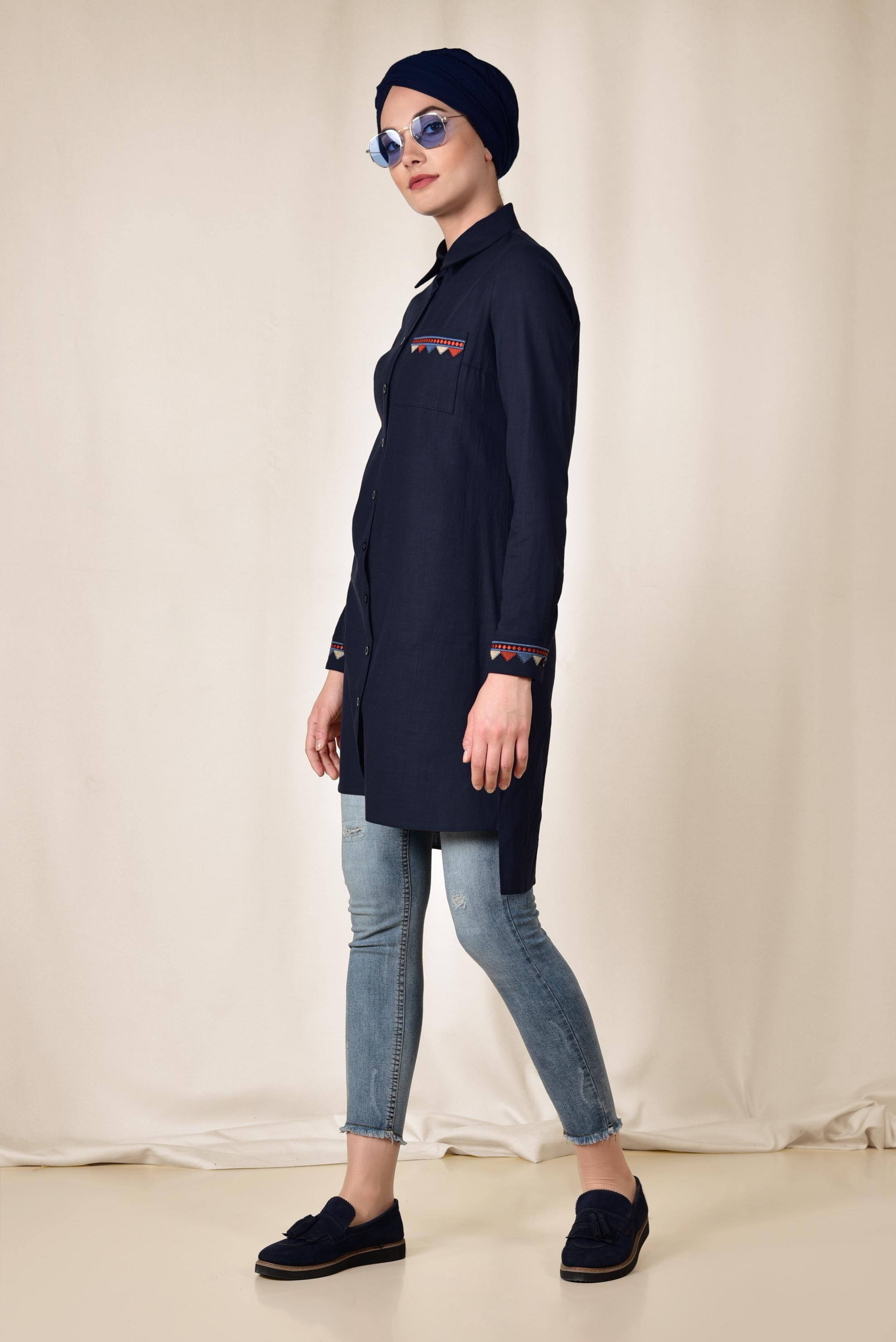 Tesettür giyim LACİVERT NAKIŞ DETAYLI KETEN TUNİK 4975