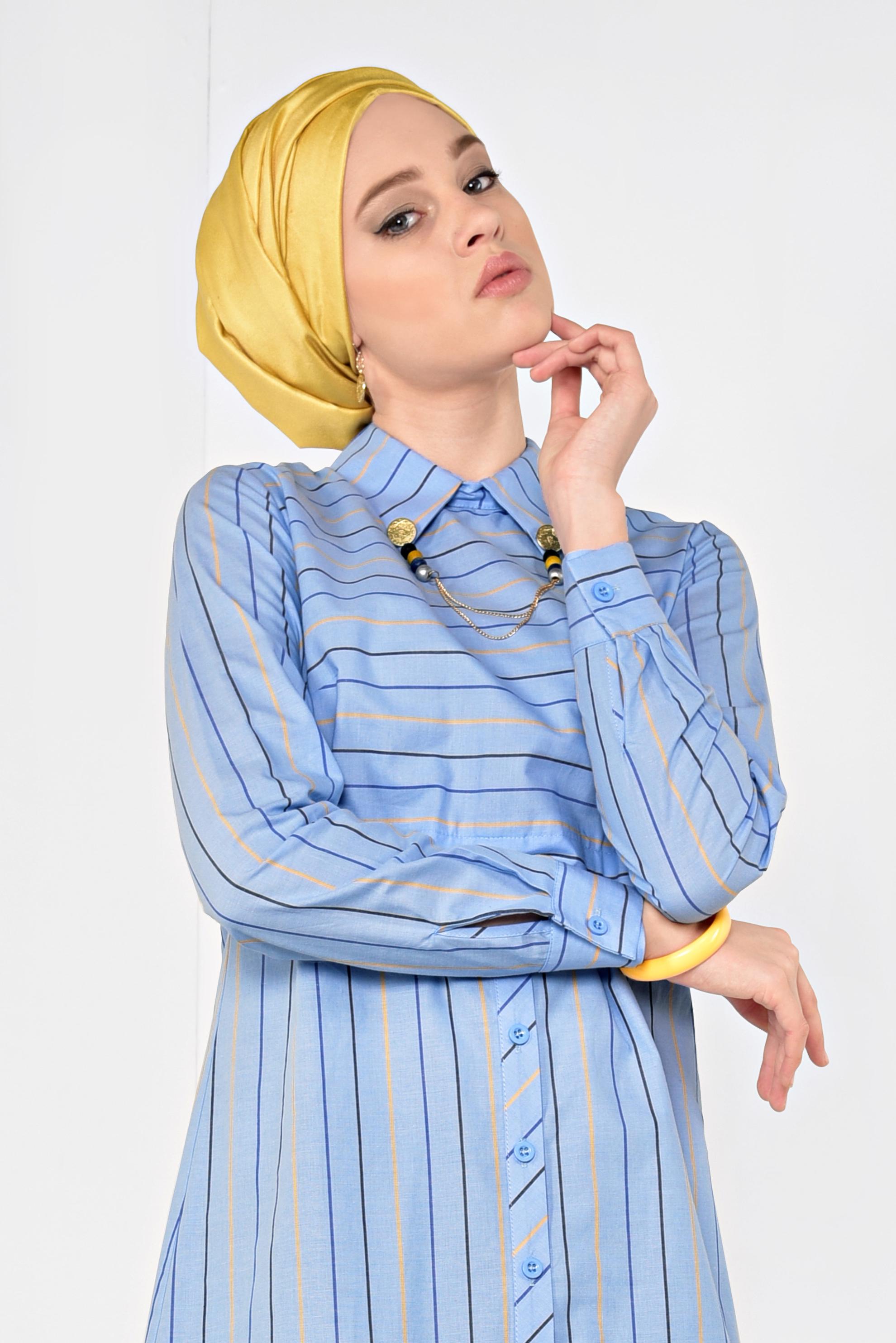 Tesettür giyim MAVİ ÇİZGİ DESENLİ DÜĞMELİ TUNİK 4976
